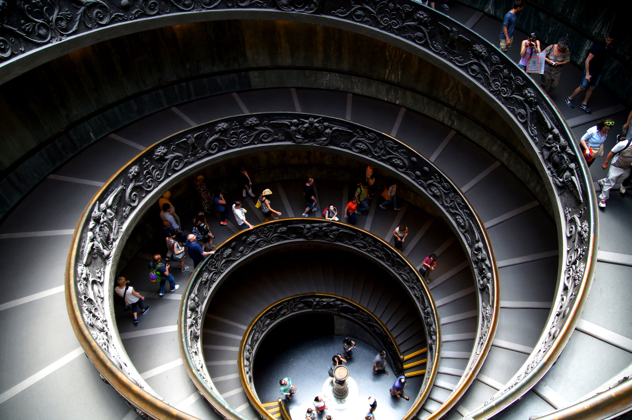 Sony SLT-A35 + Sony DT 16-50mm F2.8 SSM sample photo. Vaticano museum photography