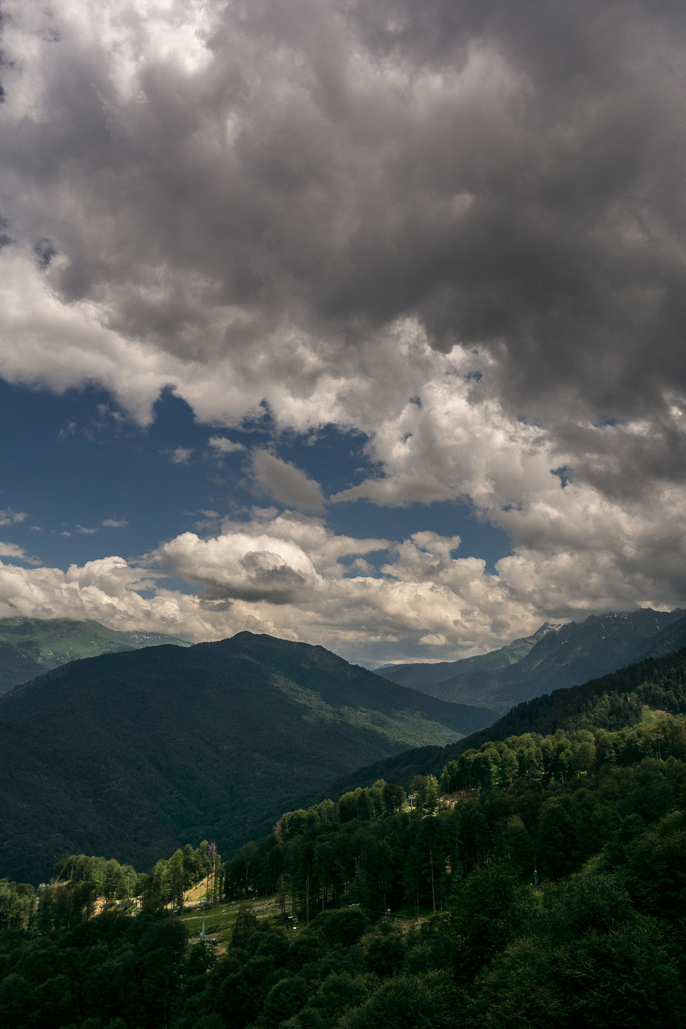Samsung NX1000 + Samsung NX 16mm F2.4 Pancake sample photo. In the mountains photography