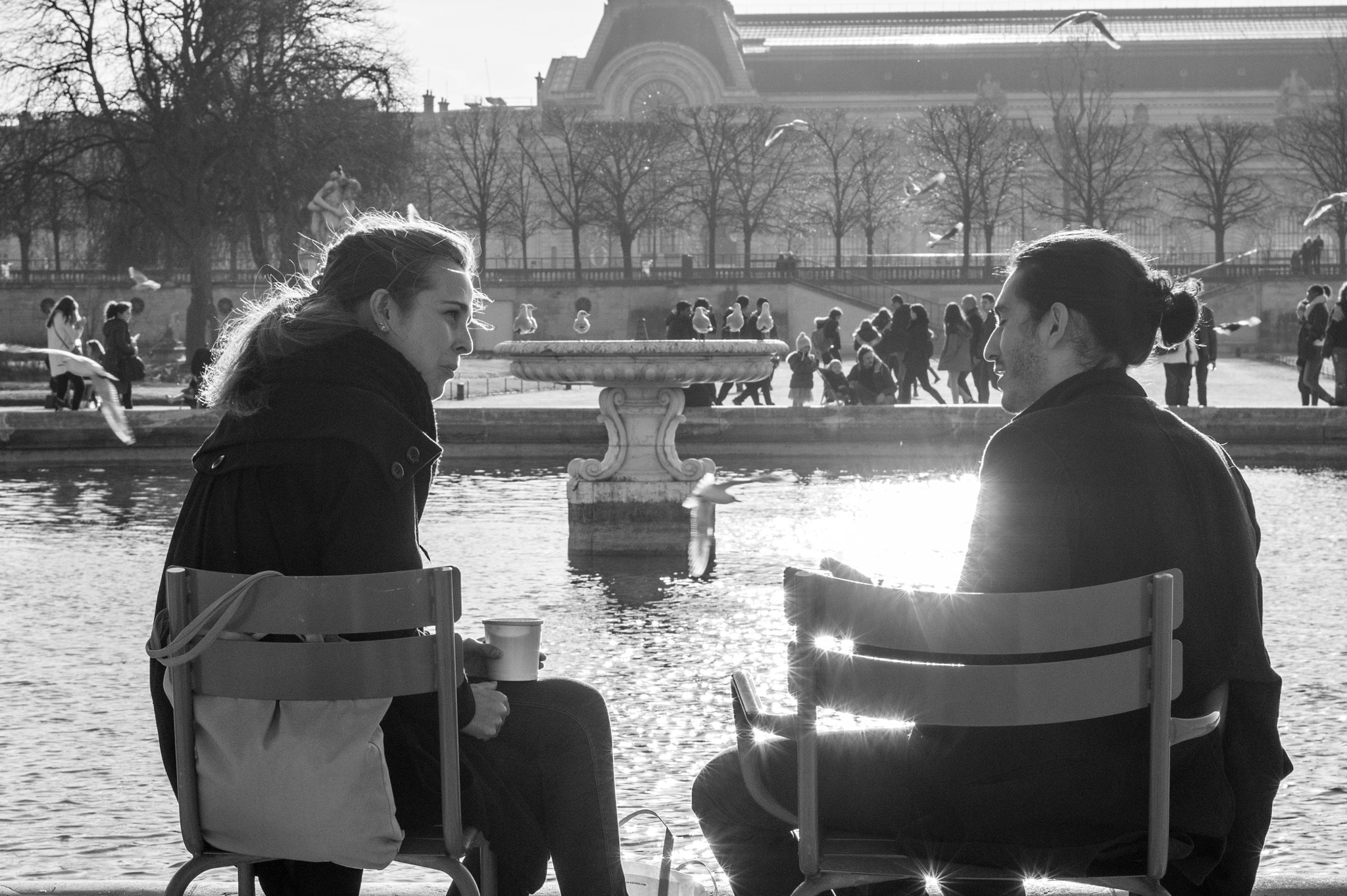 Sony Alpha DSLR-A350 + 35-70mm F4 sample photo. Couple at fountain photography