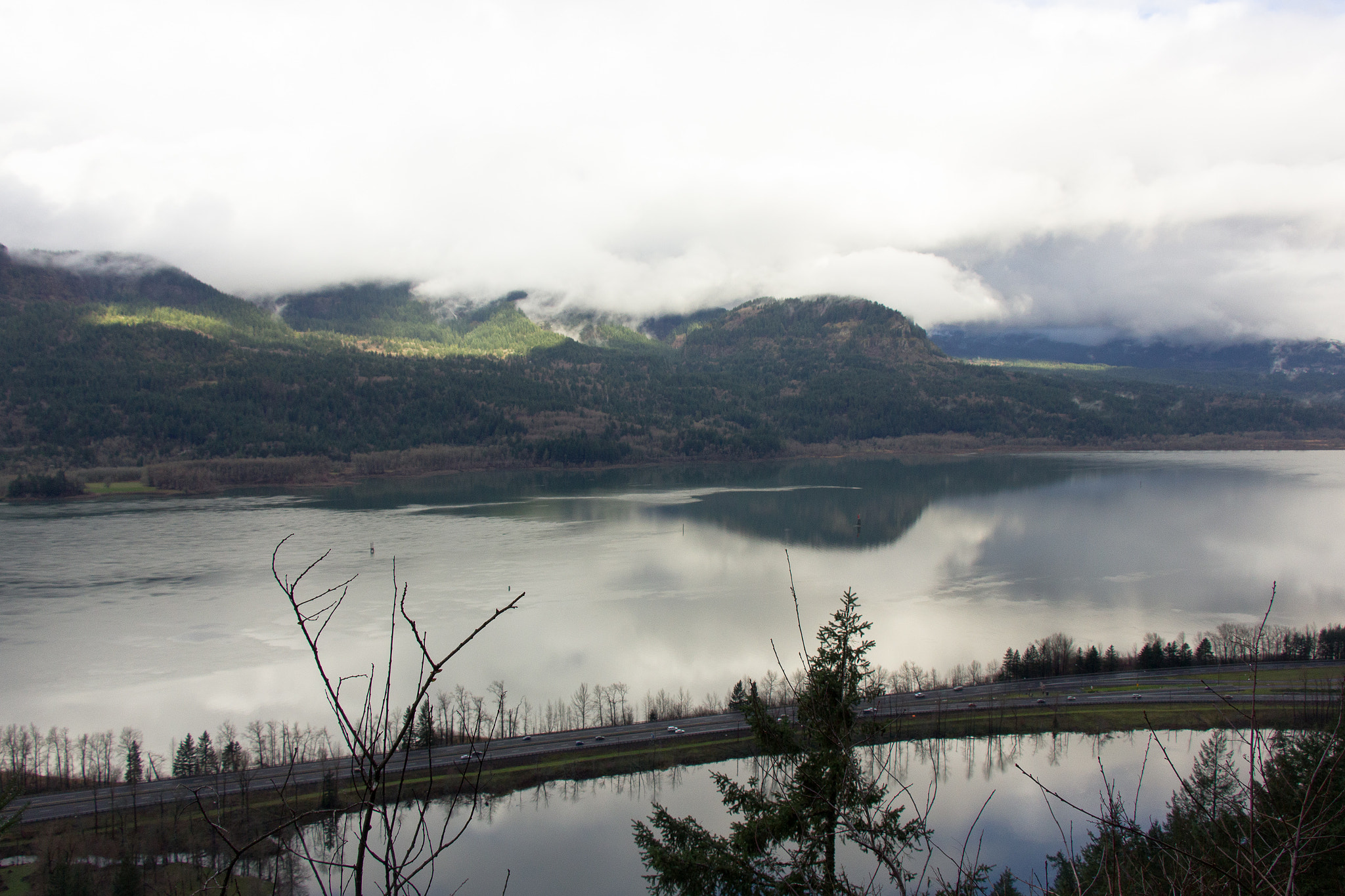 Canon EF-S 18-135mm F3.5-5.6 IS STM sample photo. Gorge reflections photography