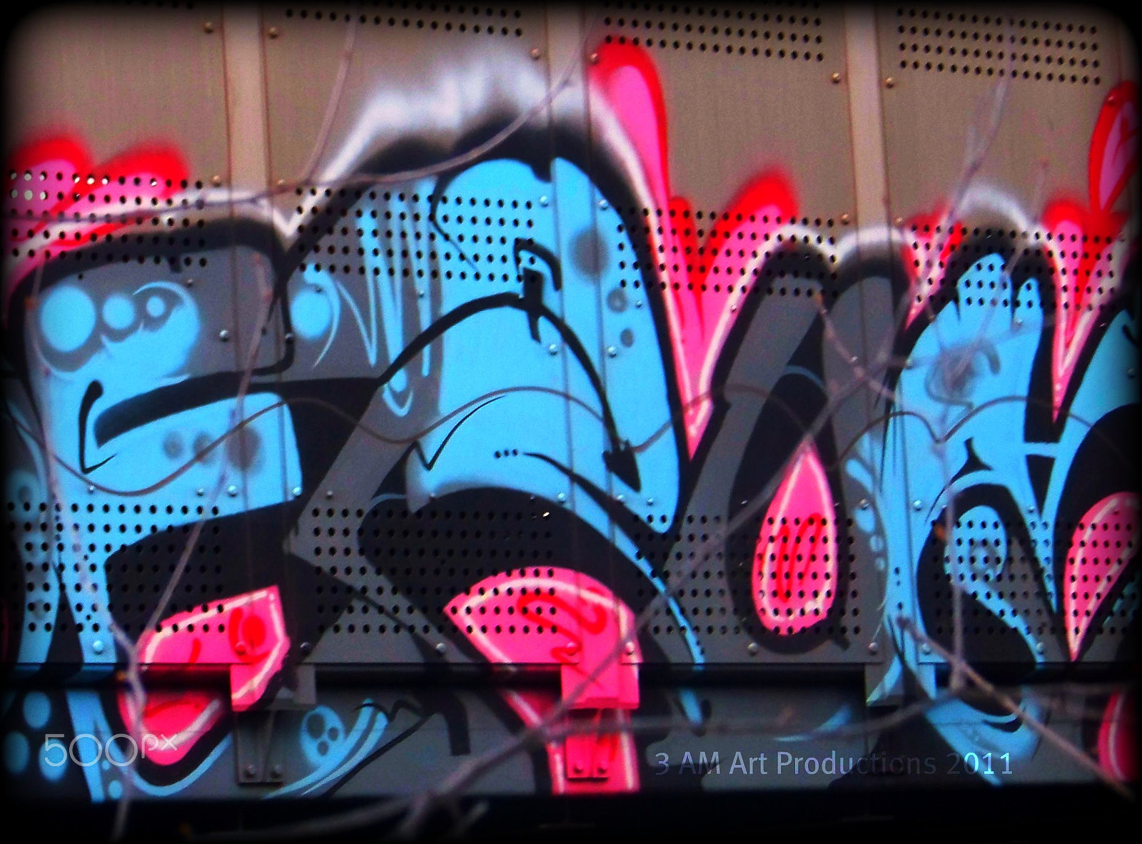 Kodak EASYSHARE Z8612 IS DIGITAL CAMERA sample photo. Serum grafitti on a train photography