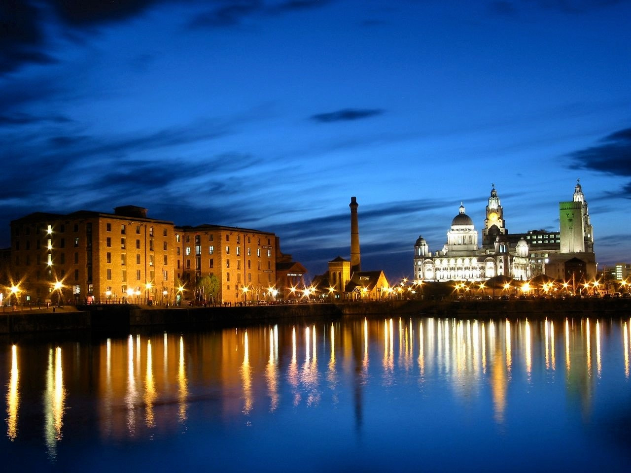 Canon POWERSHOT G2 sample photo. Albert dock[] () photography