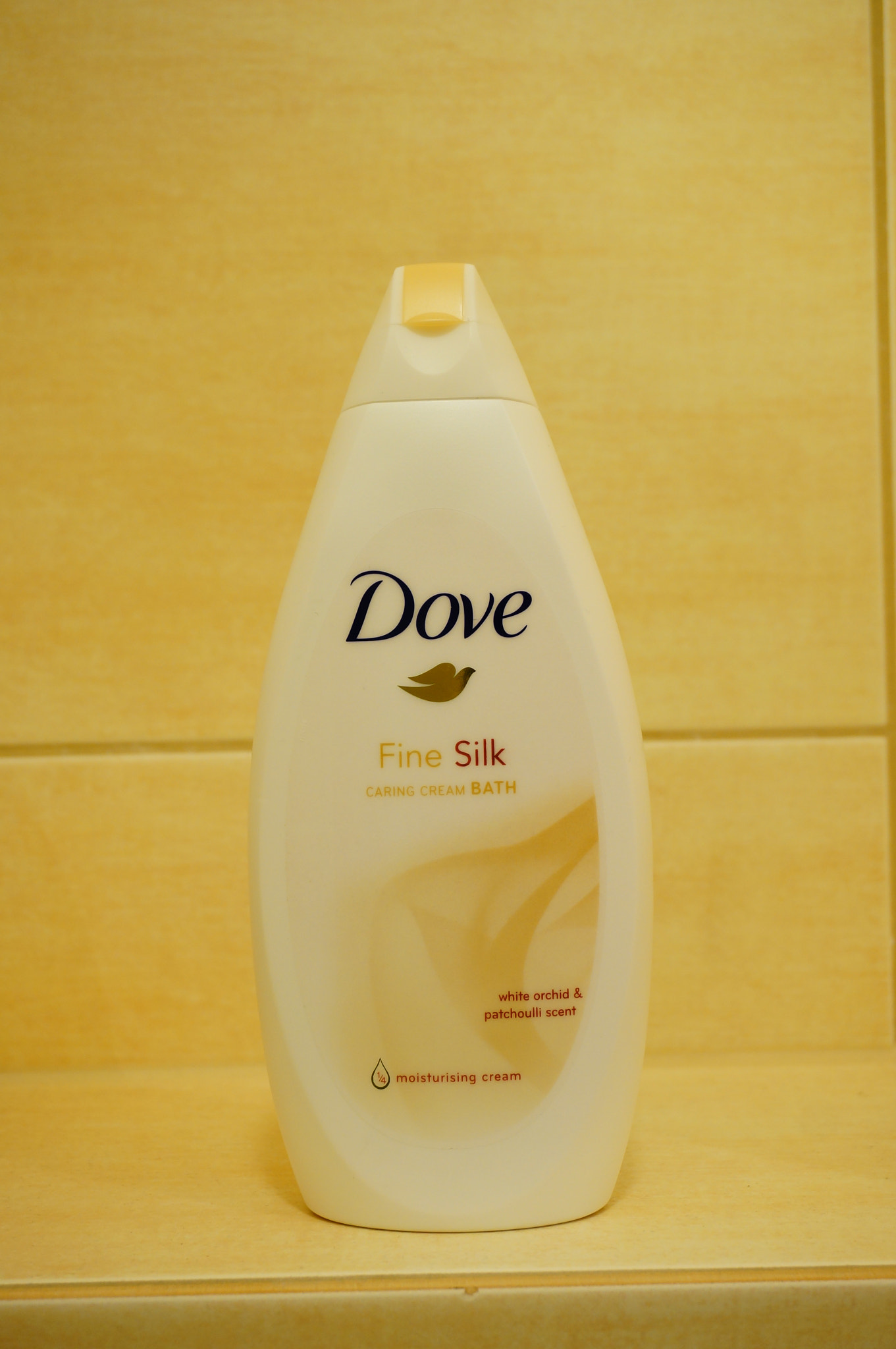 Sony Alpha NEX-5N + Sony E 18-50mm F4-5.6 sample photo. Dove product photography