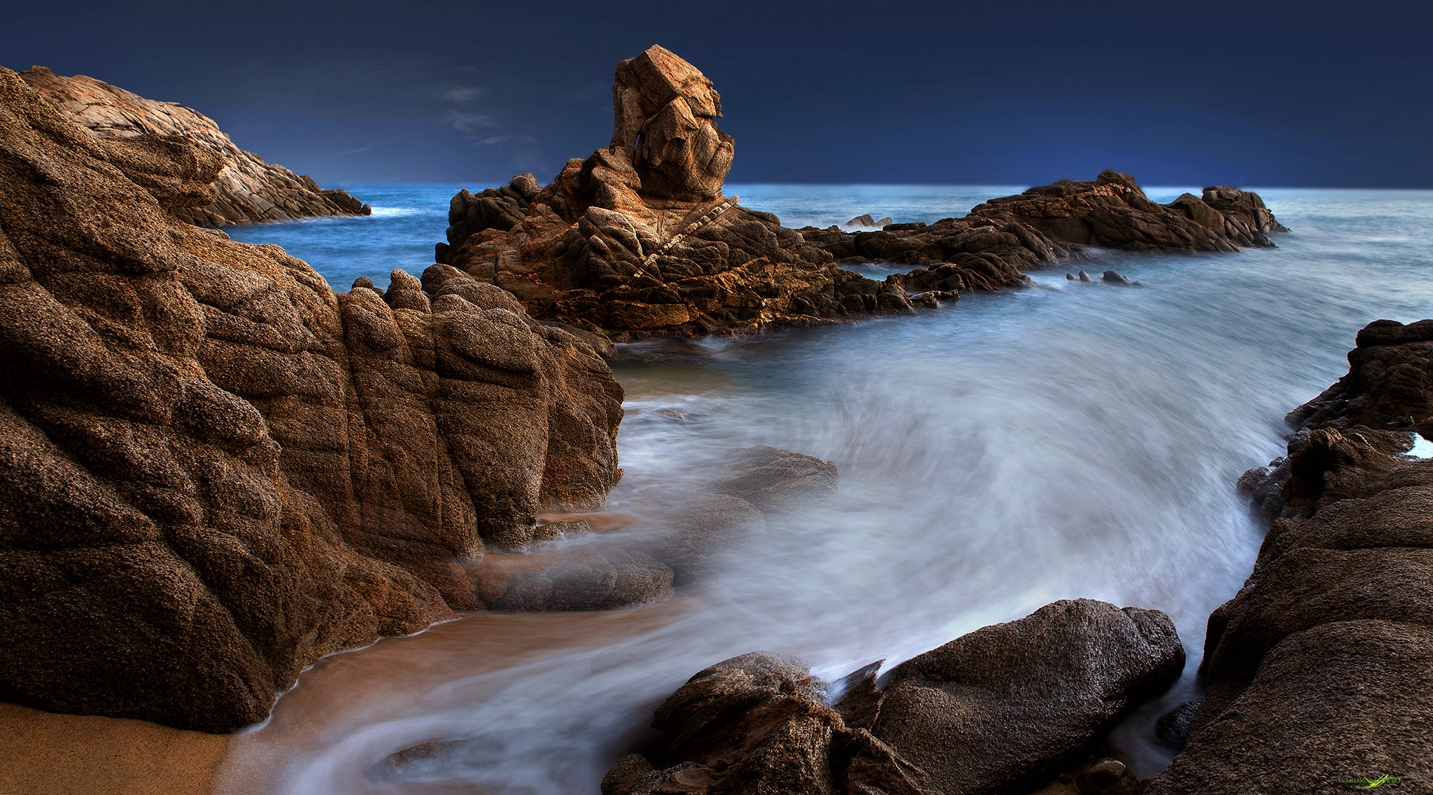 Sigma 24-70mm F2.8 EX DG Macro sample photo. Soul of the sea photography