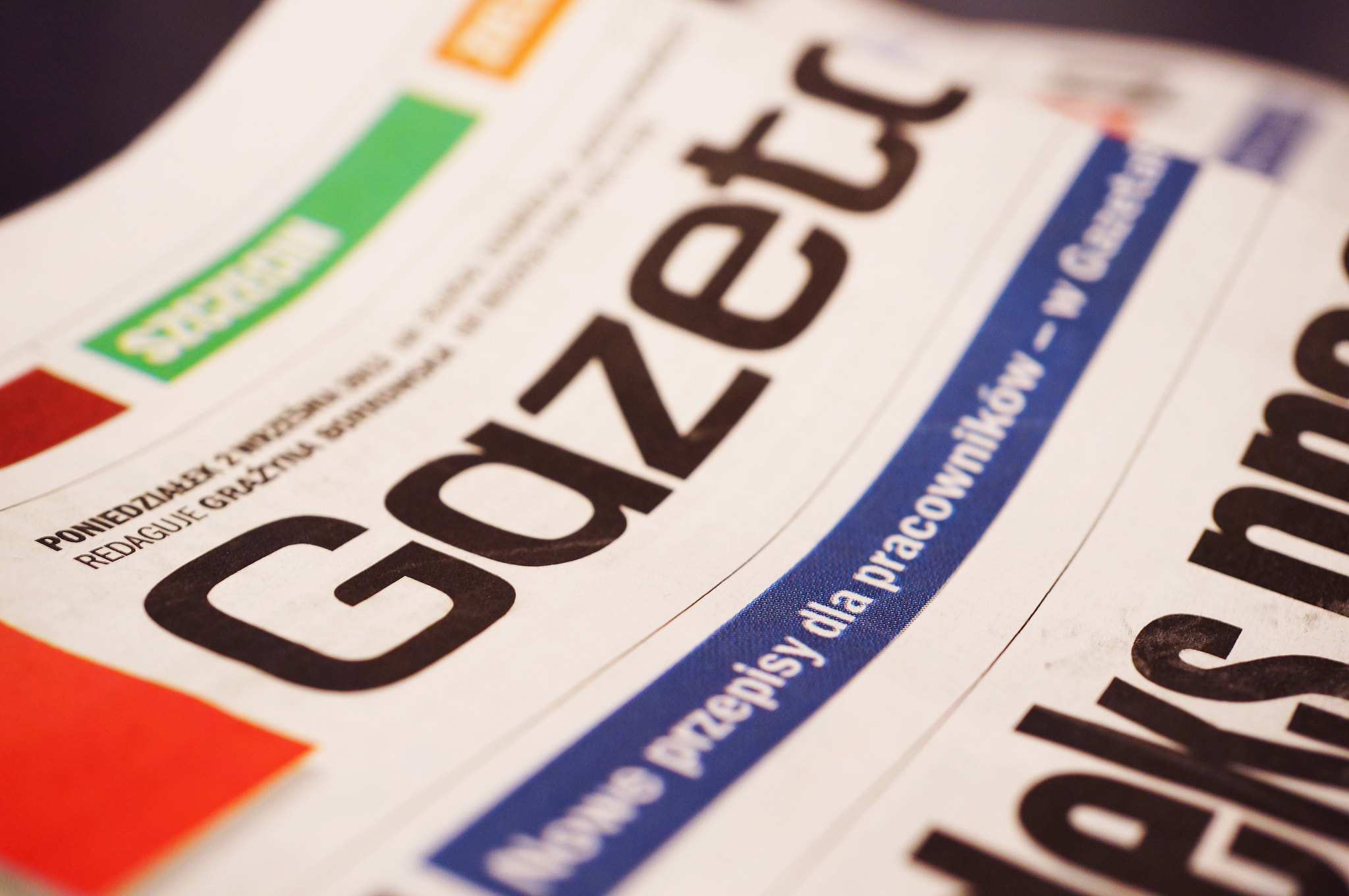 Sony Alpha NEX-6 + Sony E 30mm F3.5 Macro sample photo. Jobs news paper photography