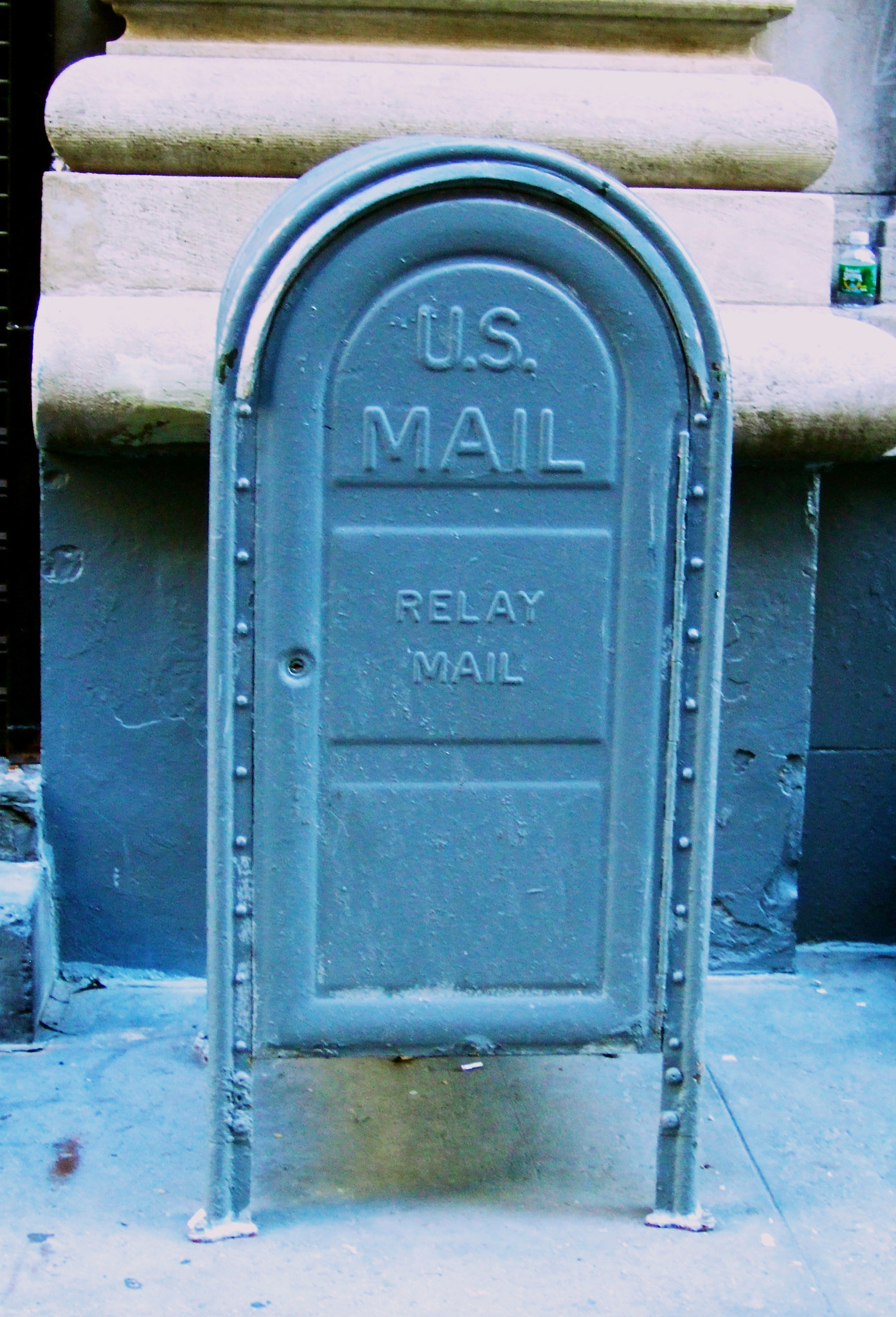Fujifilm FinePix F11 sample photo. Us mail box photography