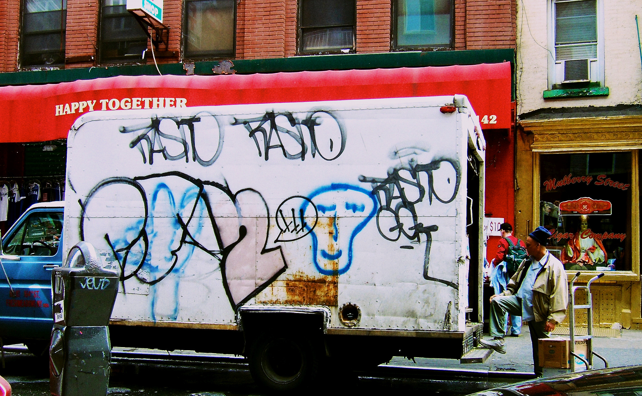 Fujifilm FinePix F11 sample photo. Nyctonks photography