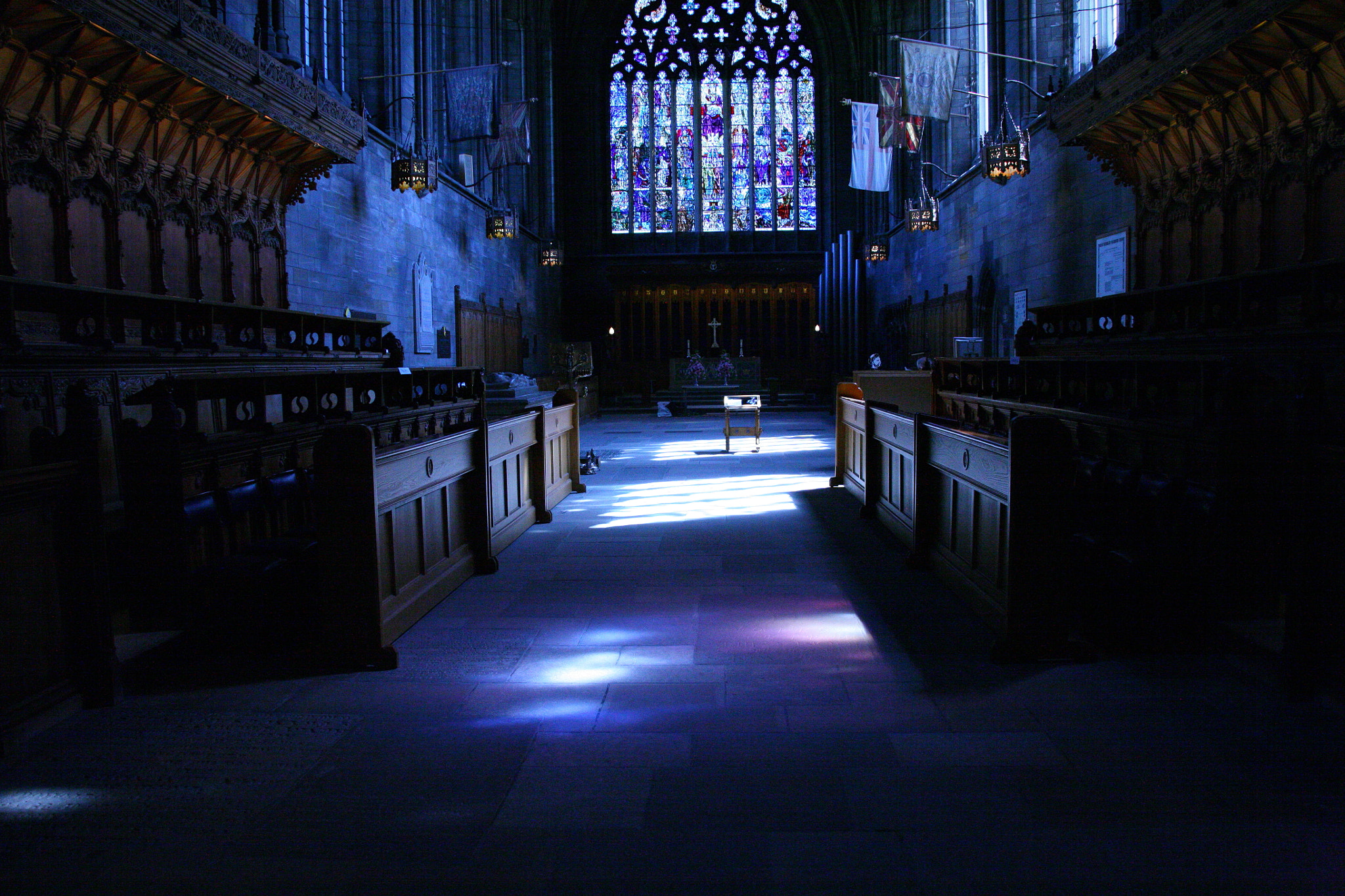 Canon EF 28-135mm F3.5-5.6 IS USM sample photo. Abbey stalls. photography