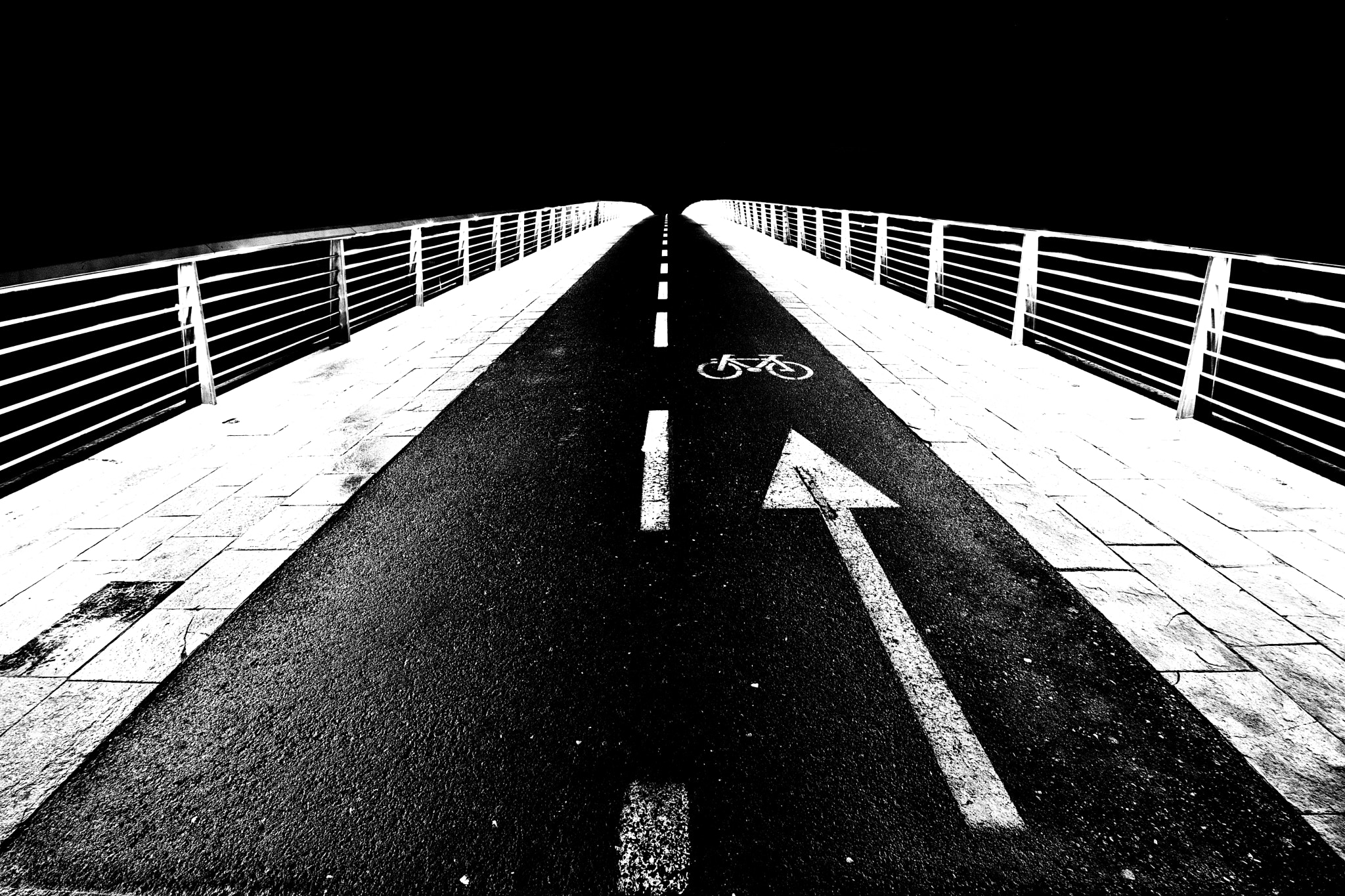 VR 16-35mm F/4.0 G sample photo. Bike lane bridge photography