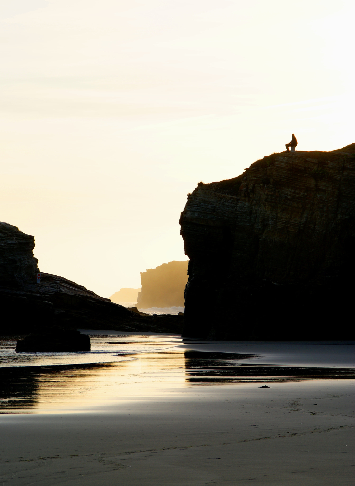 Sony Alpha DSLR-A230 sample photo. Golden sunrise photography