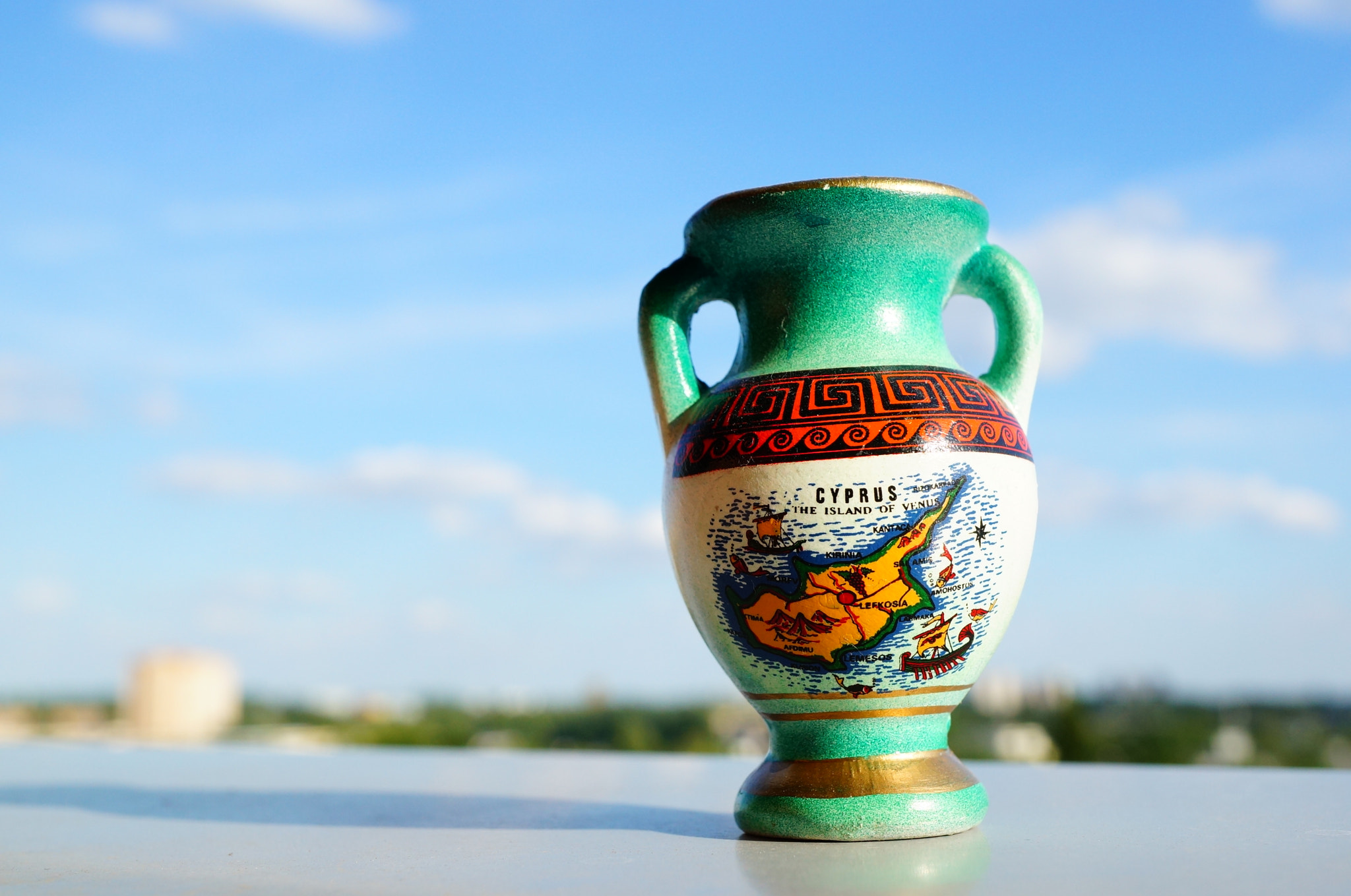Sony Alpha NEX-6 + Sony E 30mm F3.5 Macro sample photo. Greek vase photography