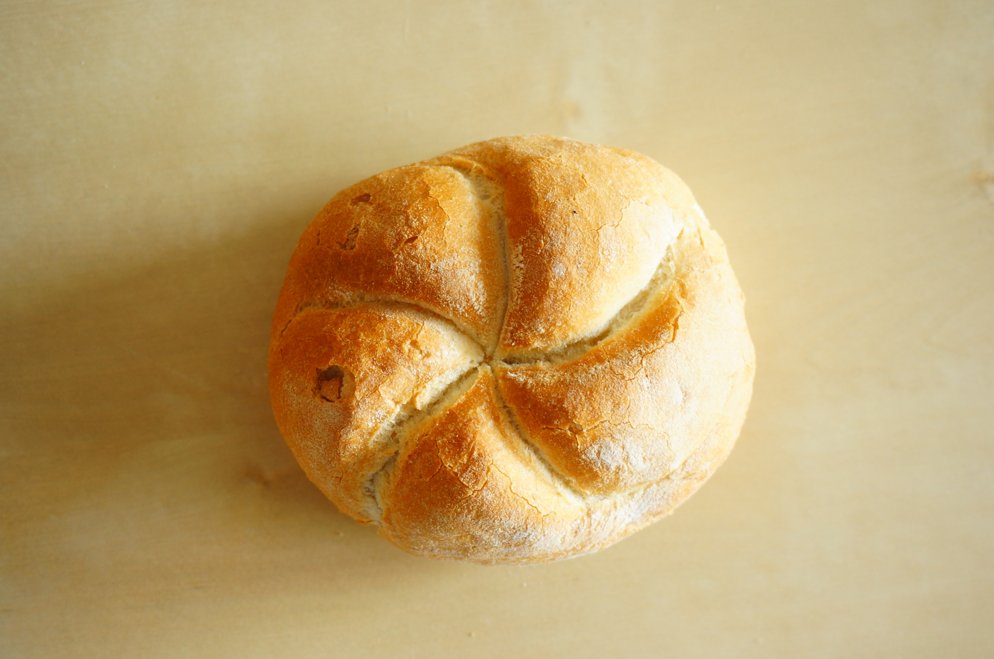 Sony E 16-50mm F3.5-5.6 PZ OSS sample photo. Whole bread photography