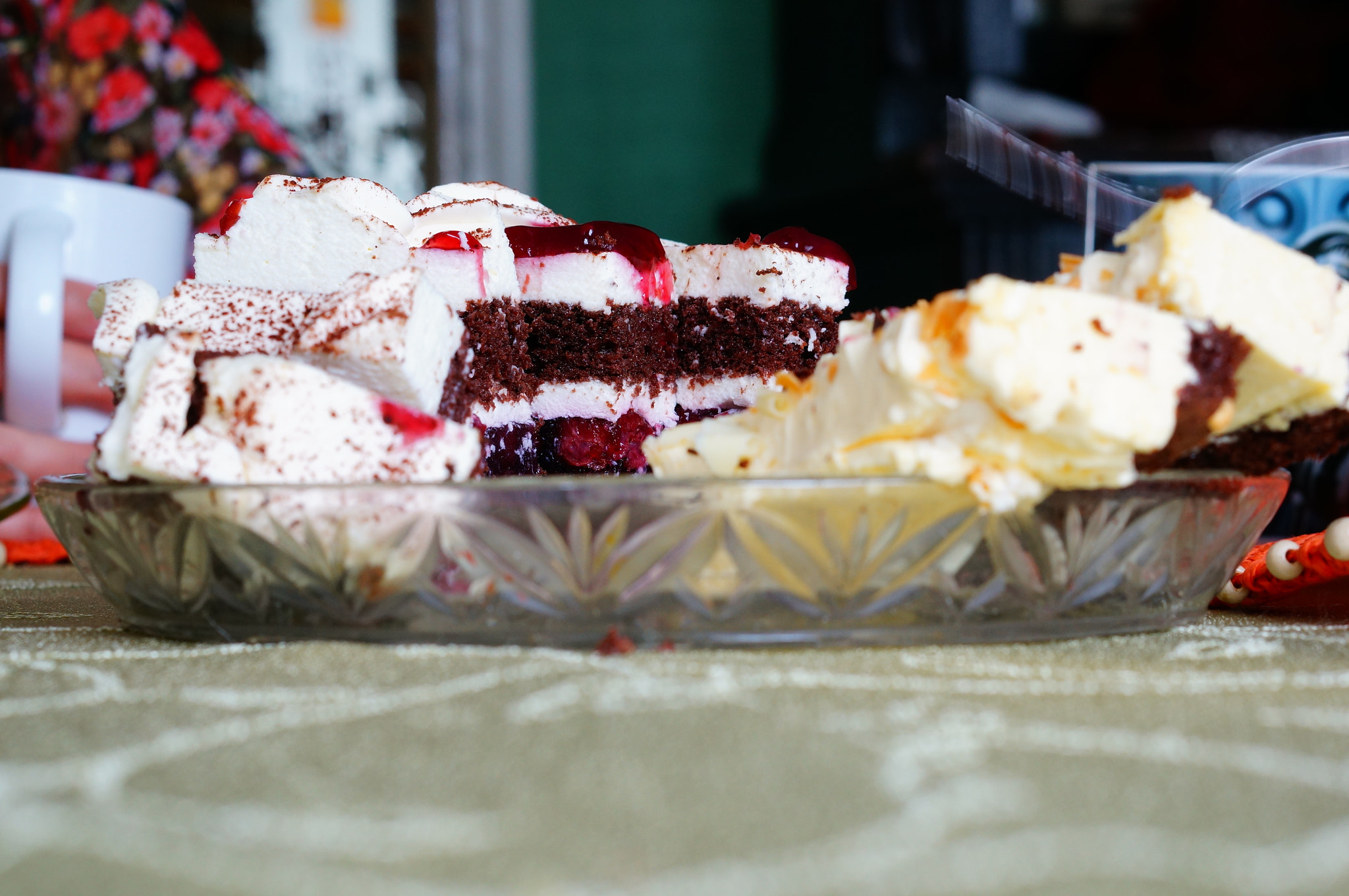 Sony Alpha NEX-6 + Sony E 50mm F1.8 OSS sample photo. Cream cake photography