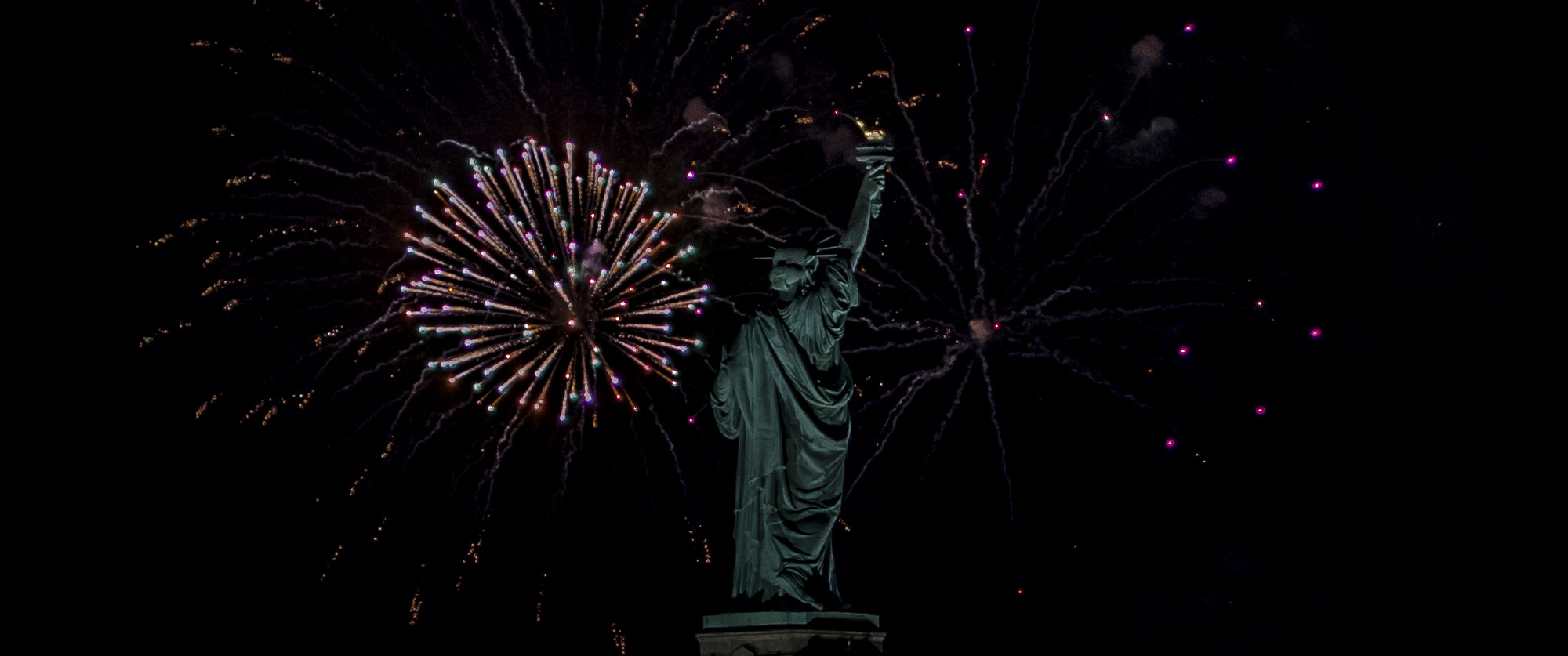 Panasonic Lumix DMC-GH4 + Olympus M.Zuiko Digital 45mm F1.8 sample photo. Happy new years! 2016 photography