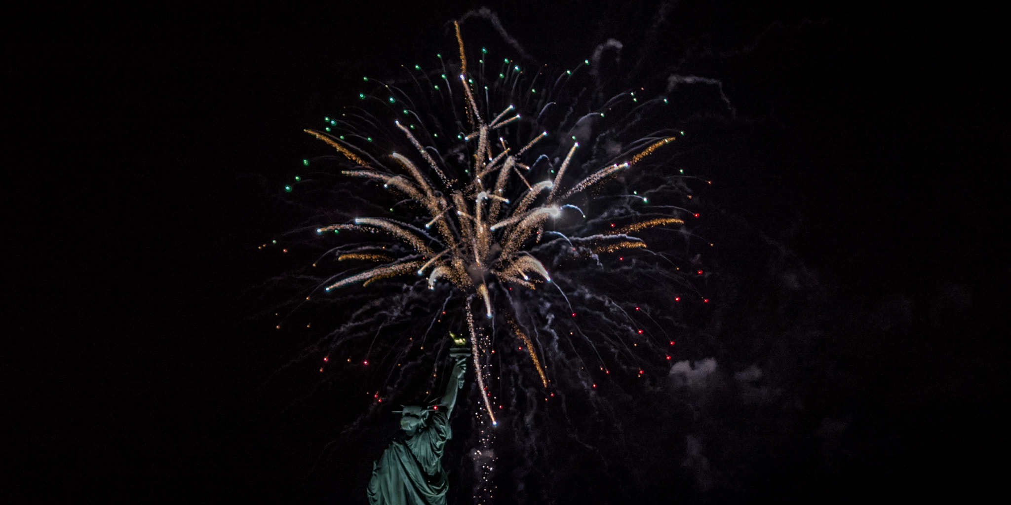 Panasonic Lumix DMC-GH4 + Olympus M.Zuiko Digital 45mm F1.8 sample photo. Happy new years! 2016 photography