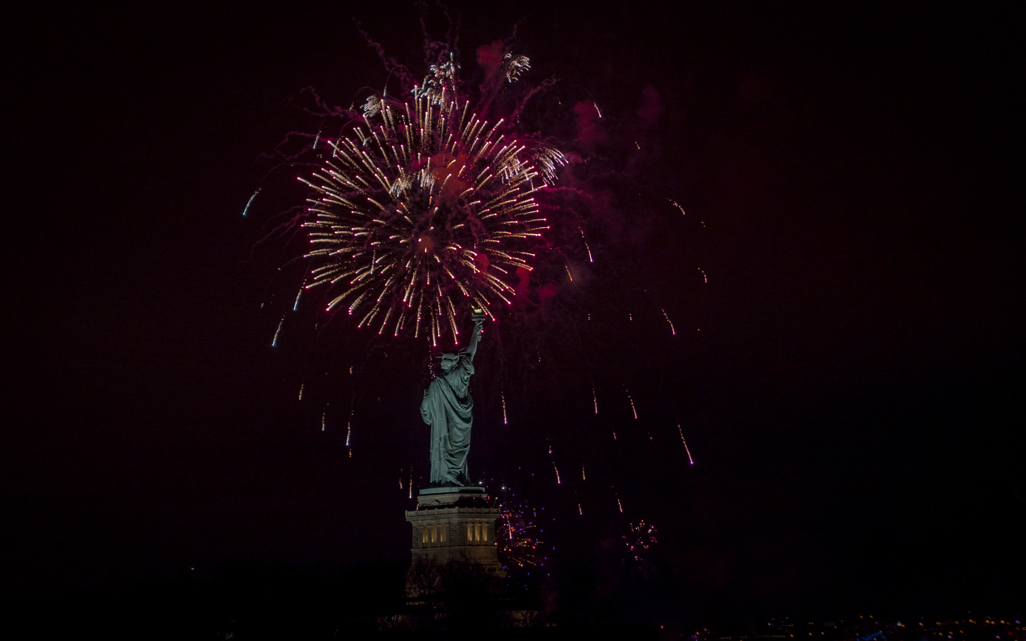 Panasonic Lumix DMC-GH4 + Olympus M.Zuiko Digital 45mm F1.8 sample photo. Happy new years! 2016 photography