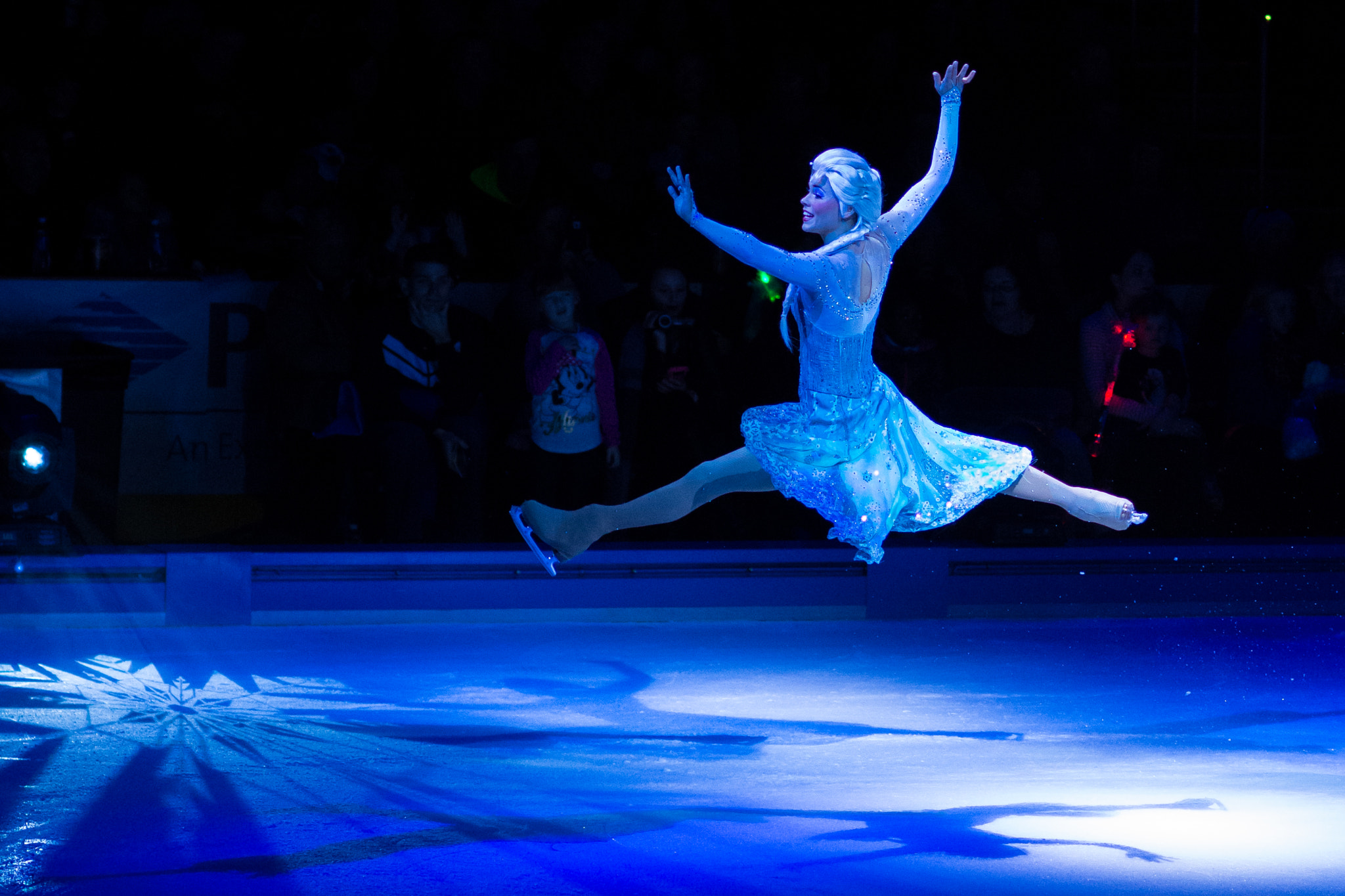 Nikon D7100 + Nikon AF-S Nikkor 85mm F1.4G sample photo. Disney on ice 2 photography