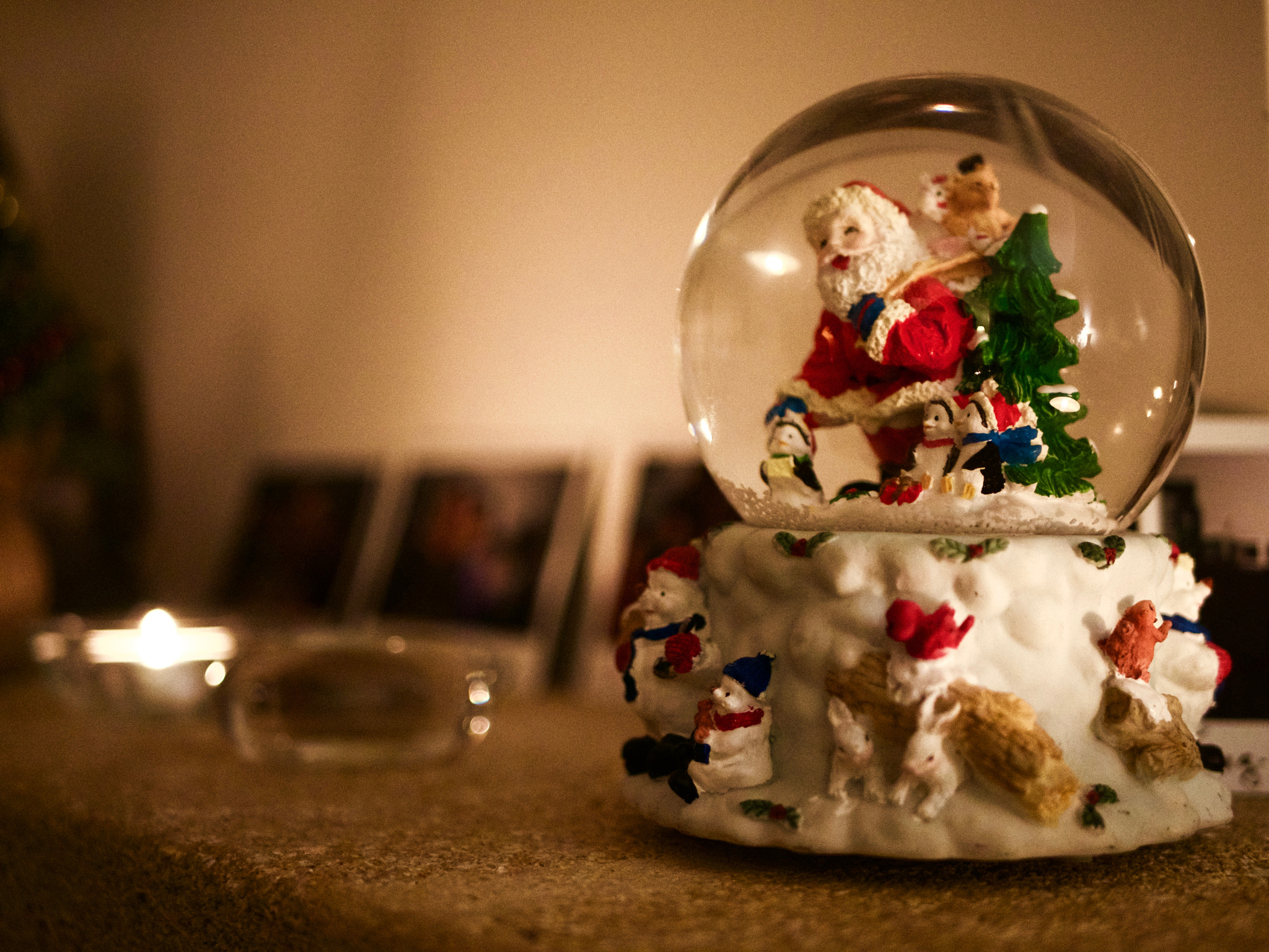 Panasonic Lumix DMC-G7 + LUMIX G 25/F1.7 sample photo. Santa claus photography