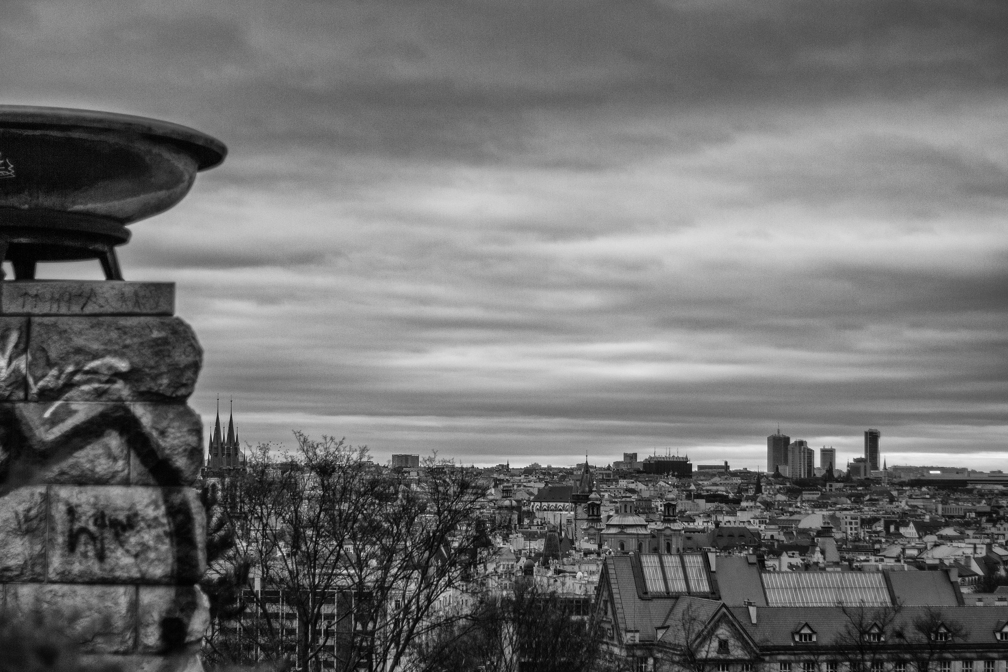 Canon EOS 7D + Canon EF 50mm f/1.8 sample photo. Moments of prague photography