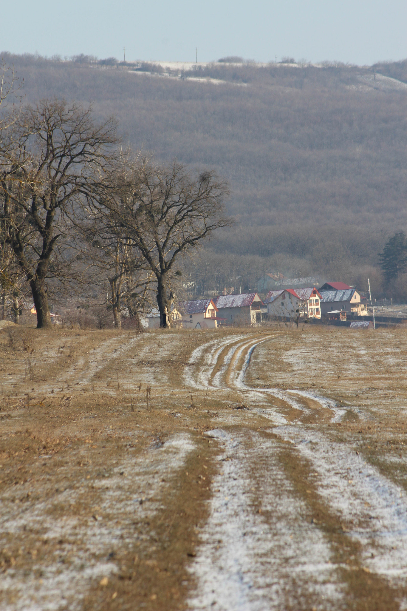 Canon EF 90-300mm F4.5-5.6 USM sample photo. Icy road photography