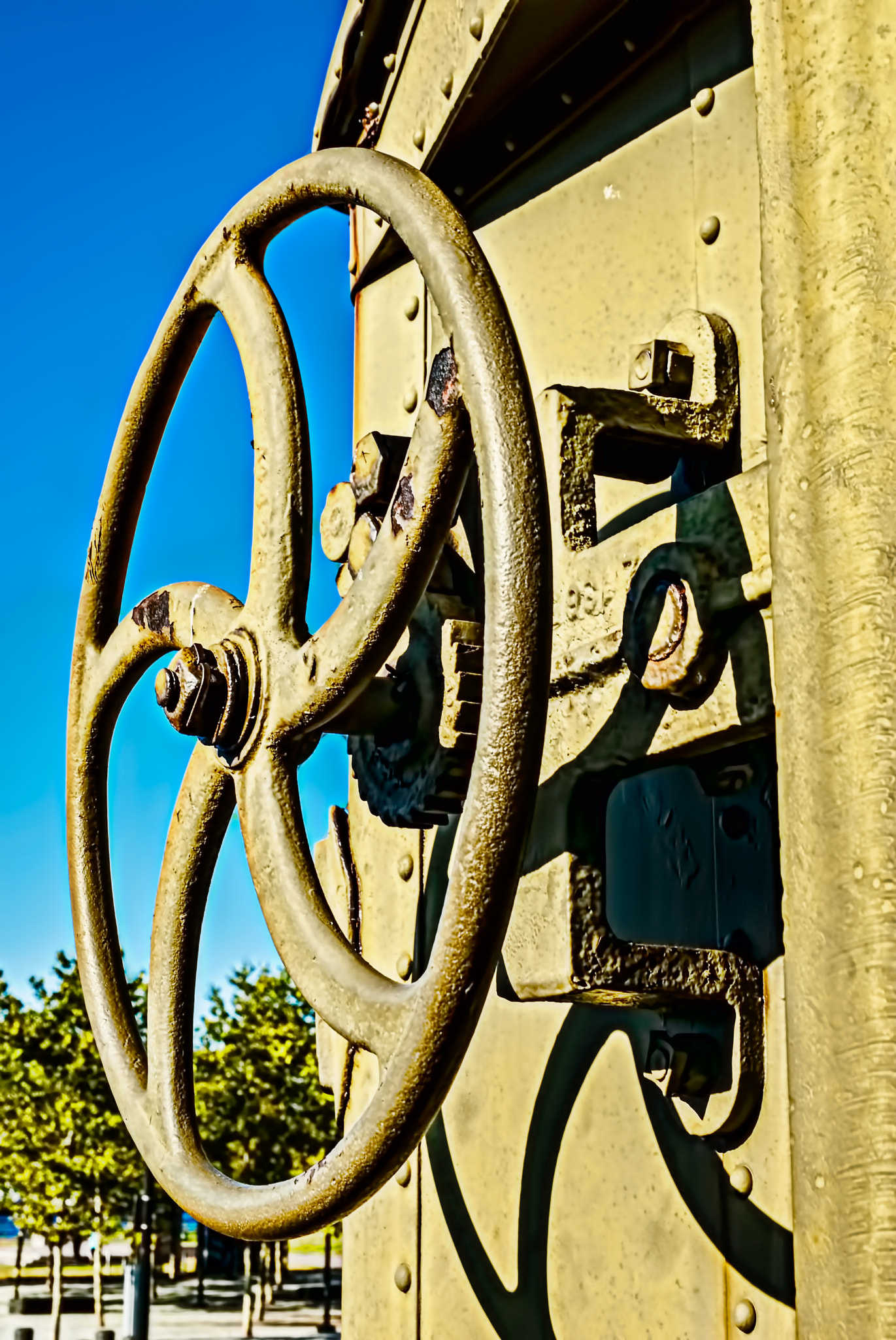 Sigma 24-70mm F2.8 EX DG HSM sample photo. The old stop photography