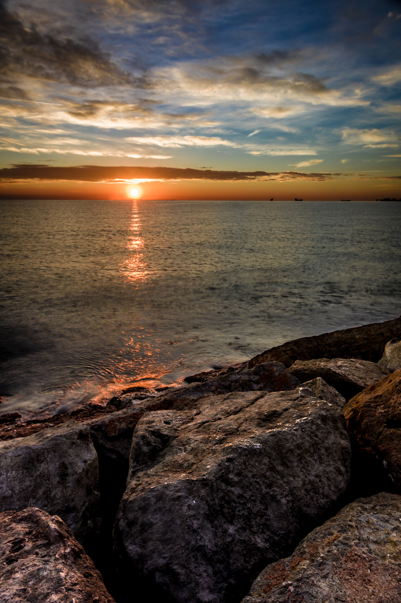 HD Pentax DA 15mm F4 ED AL Limited sample photo. Mediterranean sunrise photography