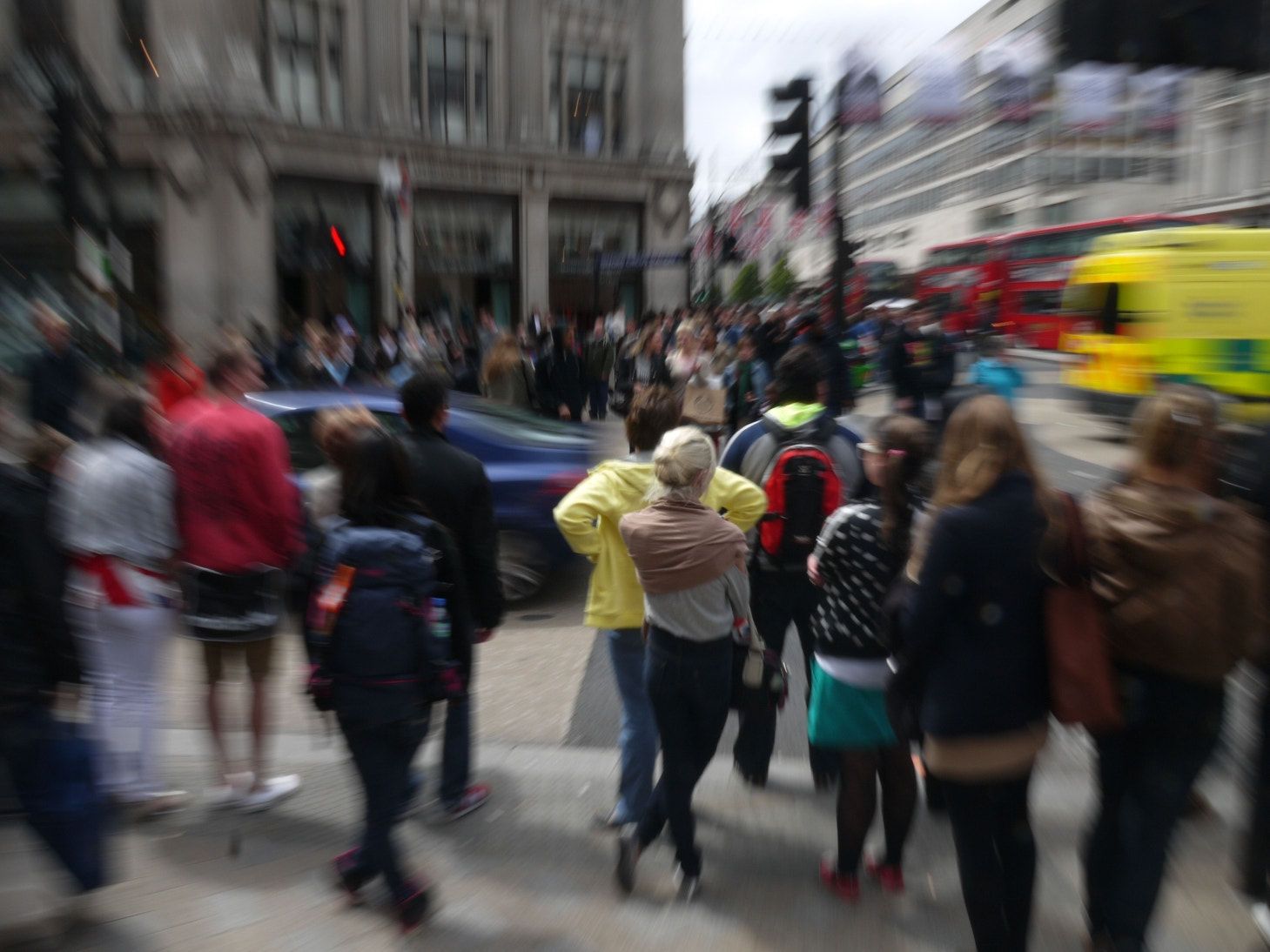 Panasonic Lumix DMC-L10 sample photo. Piccadilly london photography