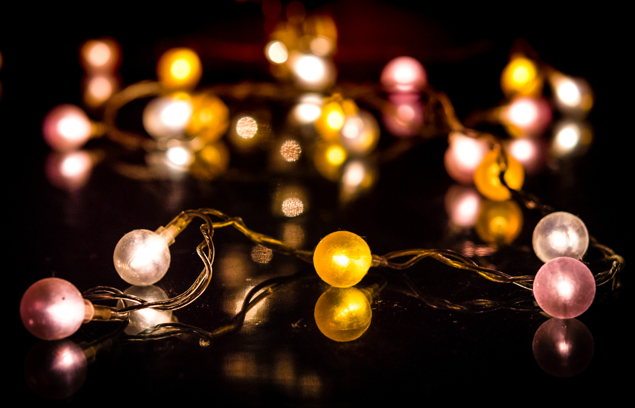 Nikon AF-S Micro-Nikkor 60mm F2.8G ED sample photo. Light garland photography