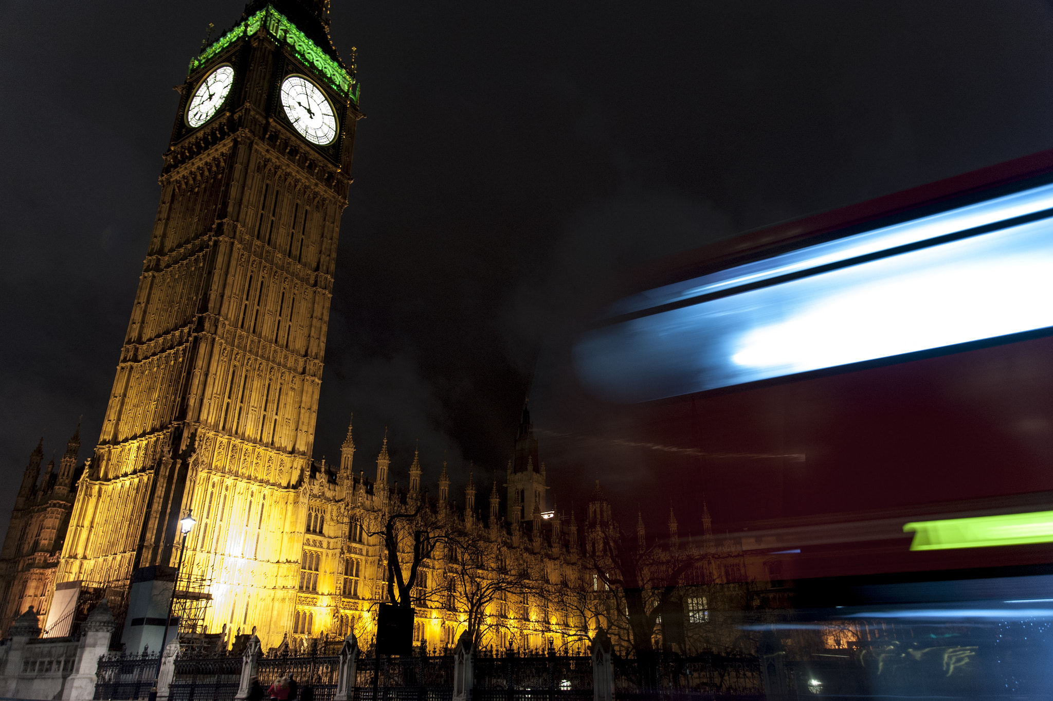 Nikon D700 + Sigma 24-105mm F4 DG OS HSM Art sample photo. Elizabeth tower and house of the parliament by night #2 photography