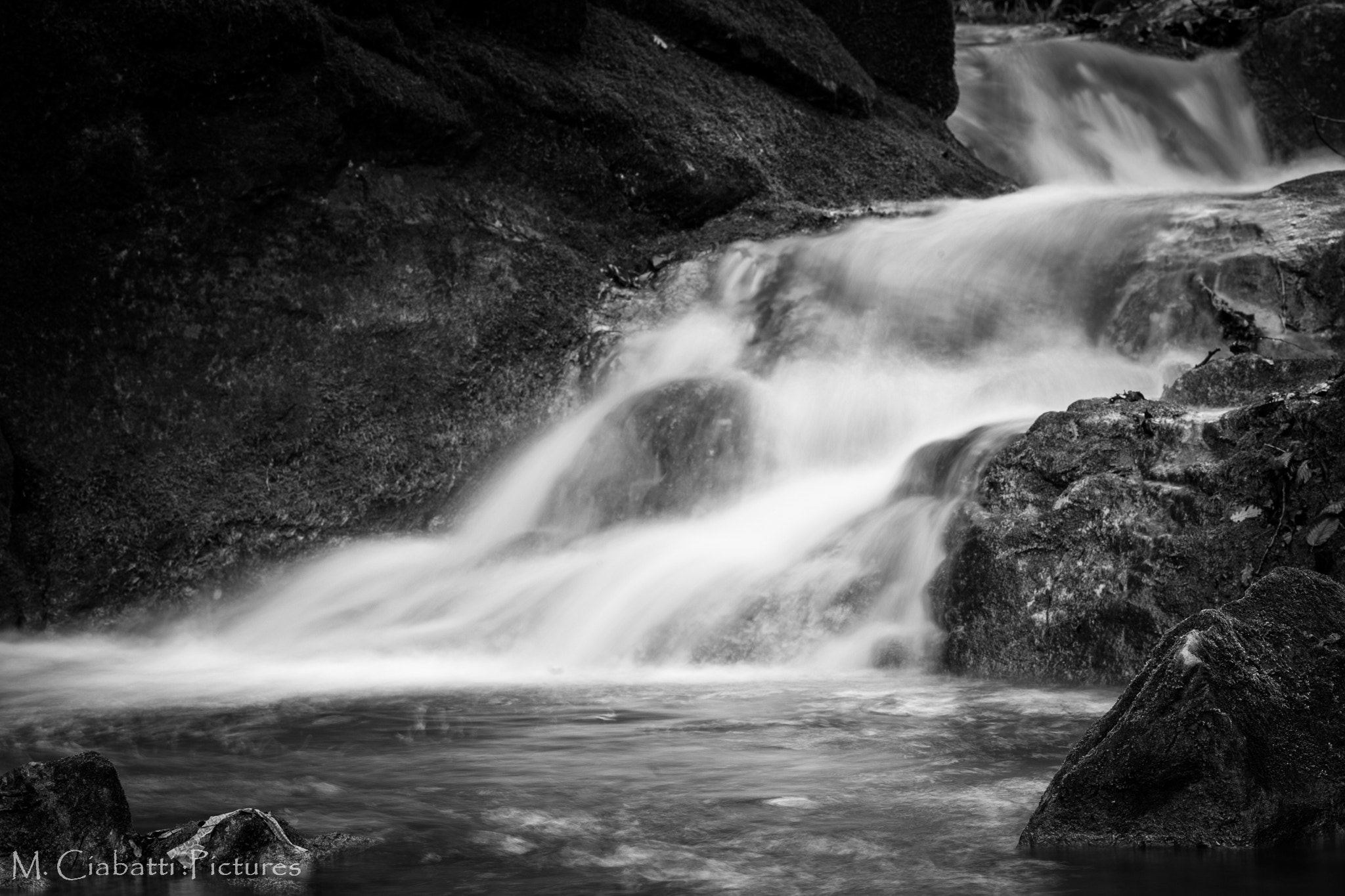 Canon EOS 5D + Canon EF 100mm F2.0 USM sample photo. Waterfall contrast photography