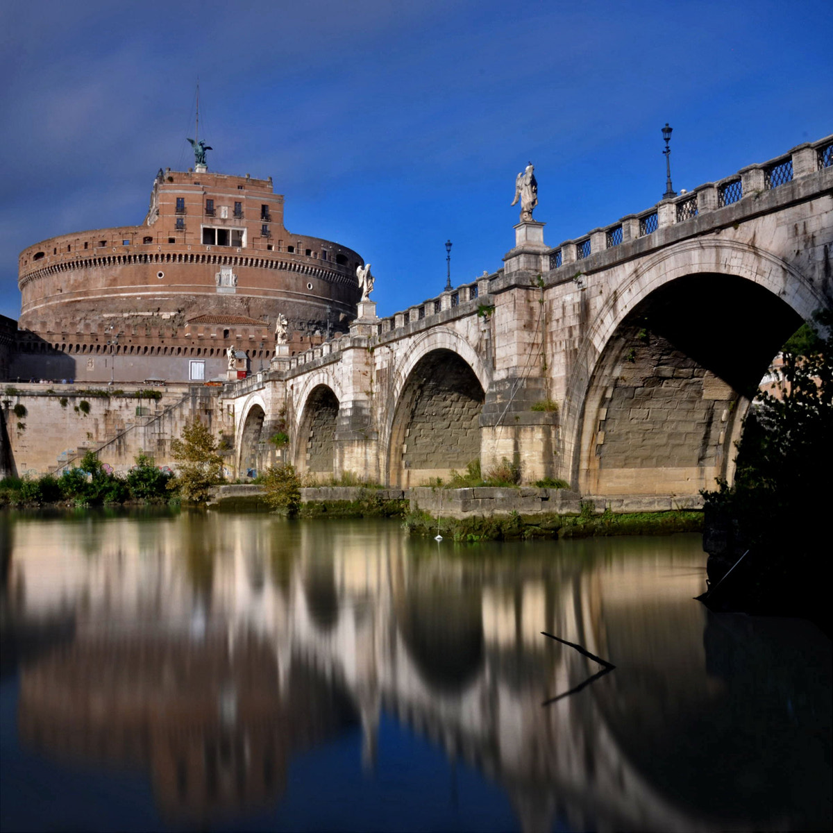 Nikon D5100 + IX-Nikkor 30-60mm f/4-5.6 sample photo. Castle of the holy angel photography
