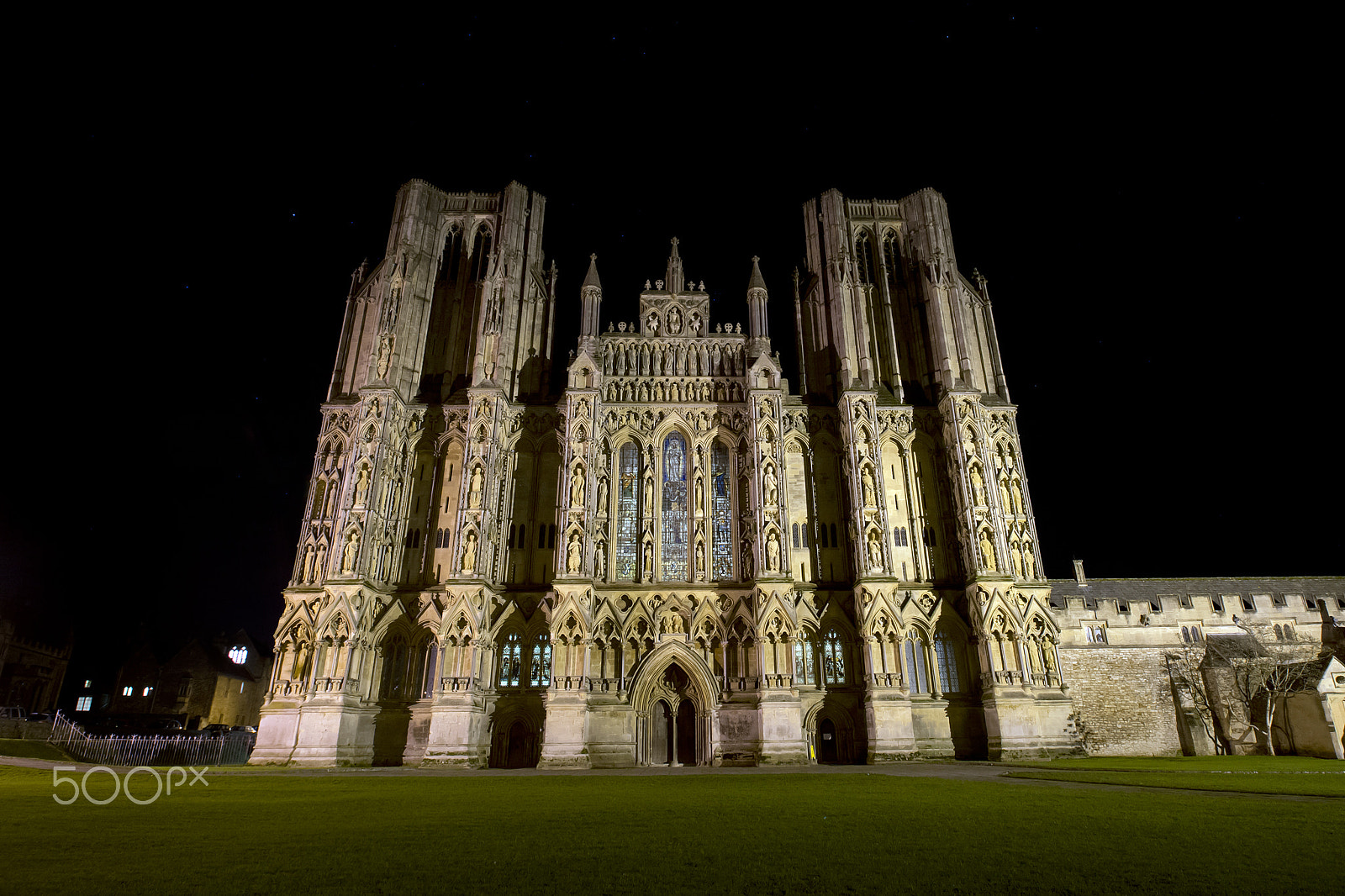 Nikon D800 + Tamron SP AF 10-24mm F3.5-4.5 Di II LD Aspherical (IF) sample photo. Wells cathedral, somerset photography