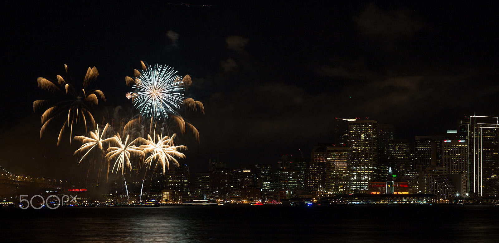 Canon EOS 6D + Canon EF 70-210mm f/4 sample photo. Sf fireworks 3 photography