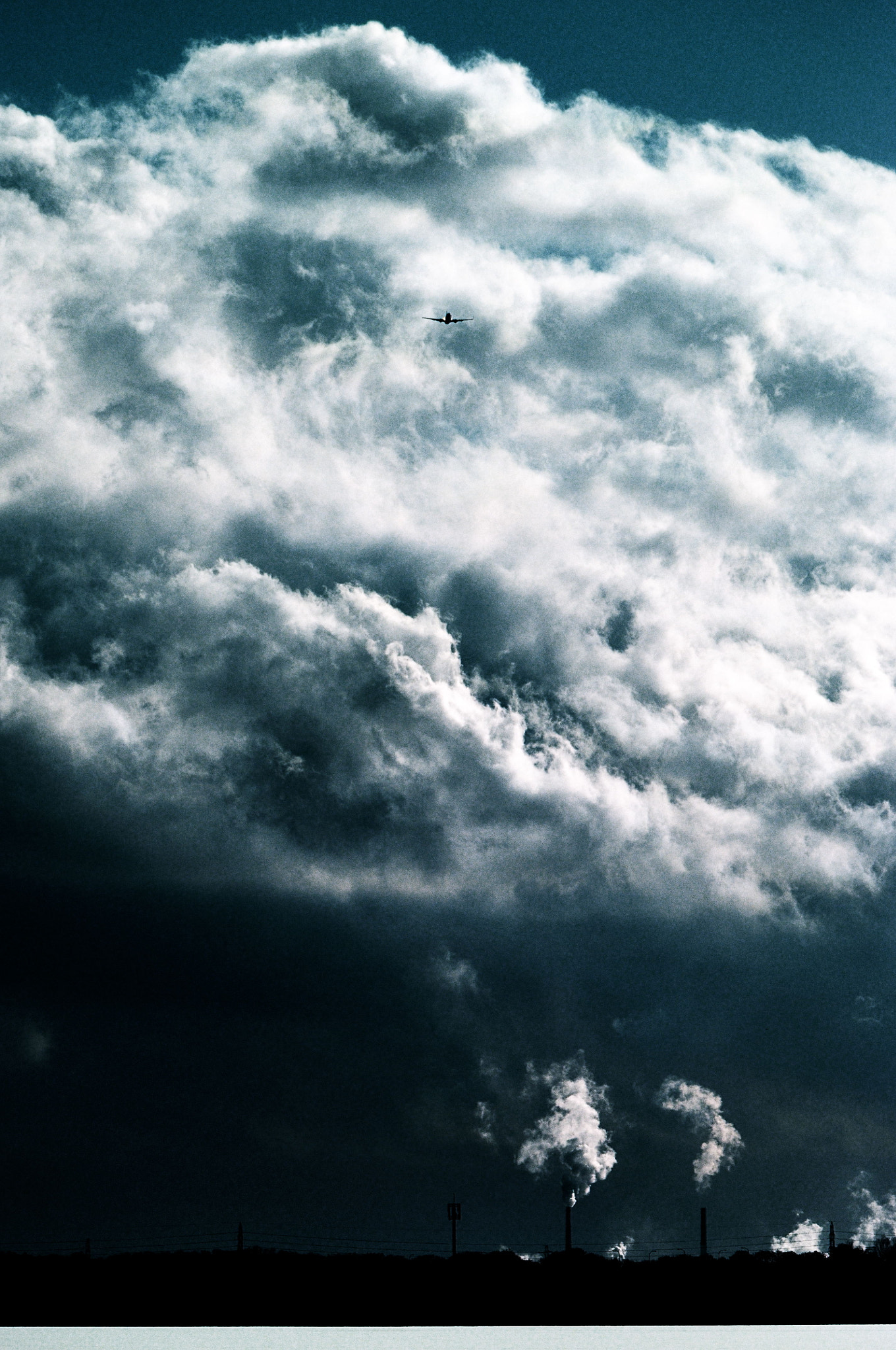 Sigma 70-200mm F2.8 EX DG OS HSM sample photo. Cloud photography