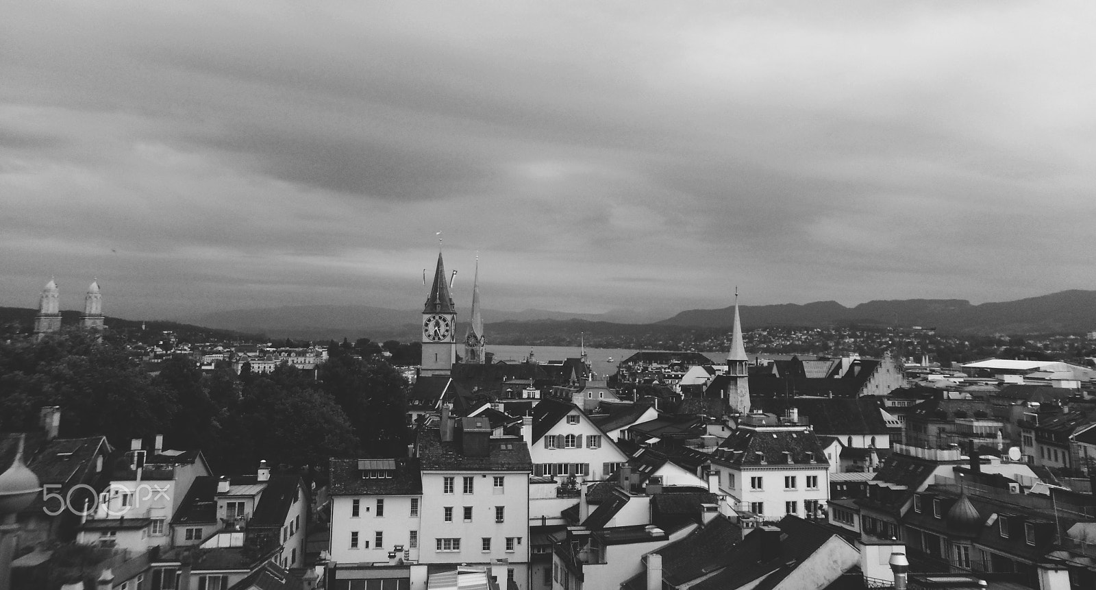 Samsung PL100 /  TL205 / VLUU PL100 /  PL101 sample photo. Zürich photography