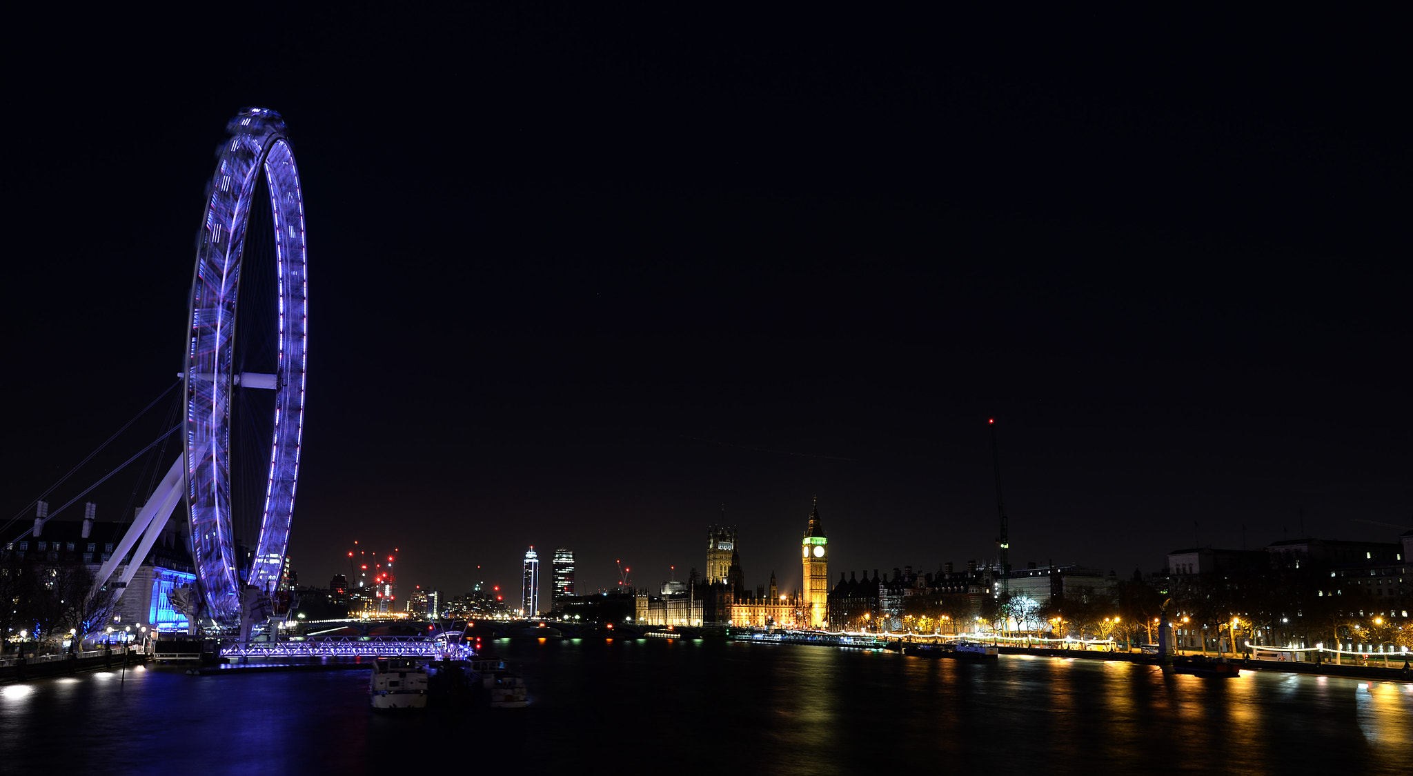 Nikon AF-S Nikkor 17-35mm F2.8D ED-IF sample photo. Millennium bridge view photography