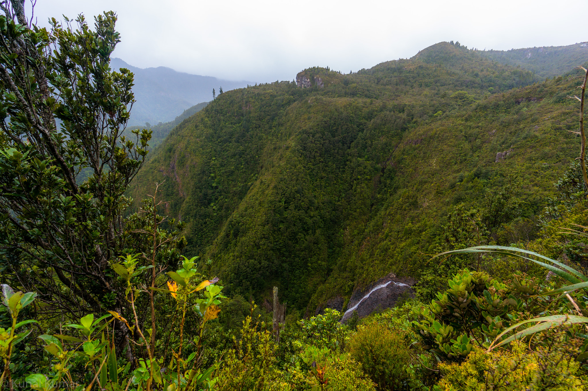 Sony Alpha NEX-5R + Sony E 10-18mm F4 OSS sample photo. Billy goat falls photography