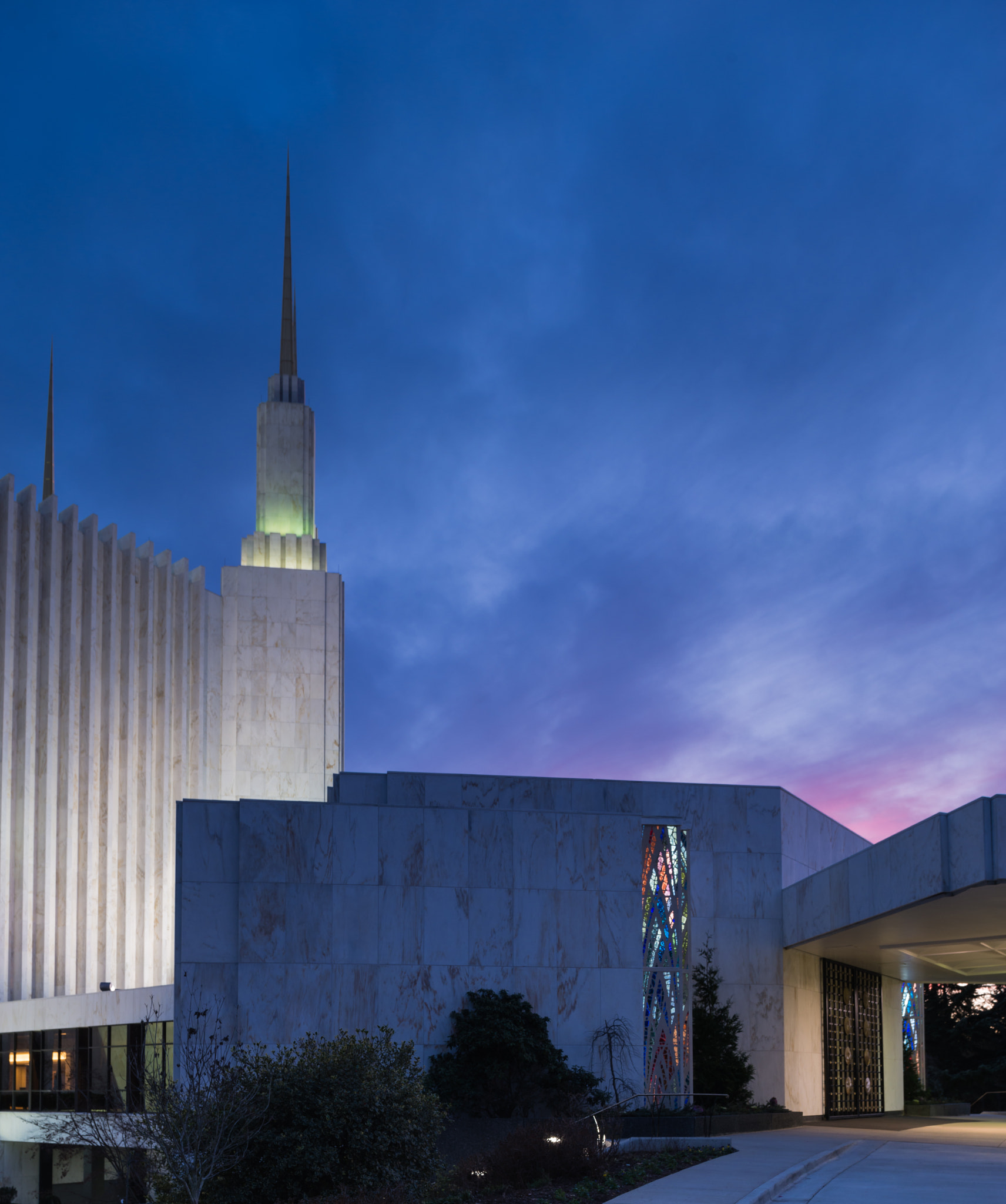 Nikon D800E + Nikon PC-E Nikkor 24mm F3.5D ED Tilt-Shift sample photo. Sunset at washington dc mormon temple photography