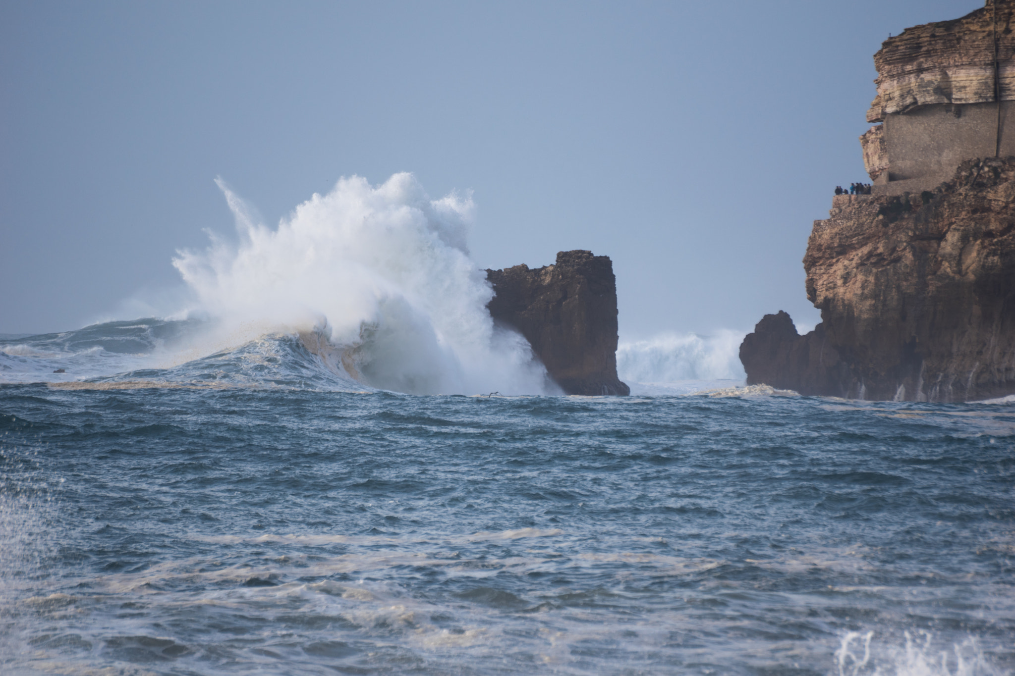 Sigma 70-300mm F4-5.6 APO DG Macro sample photo. Big wave photography