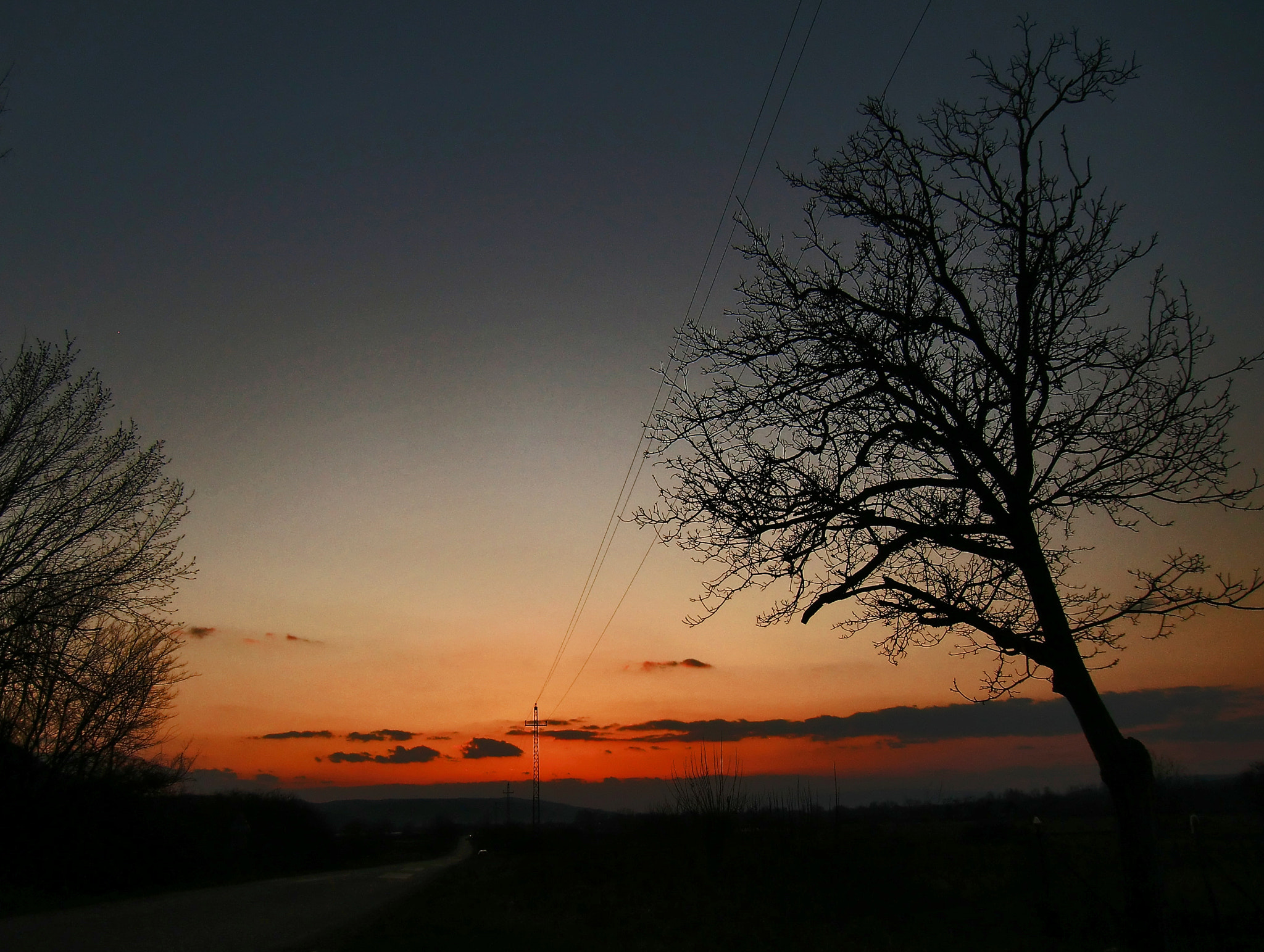 CASIO EX-H10 sample photo. Sunset at road photography
