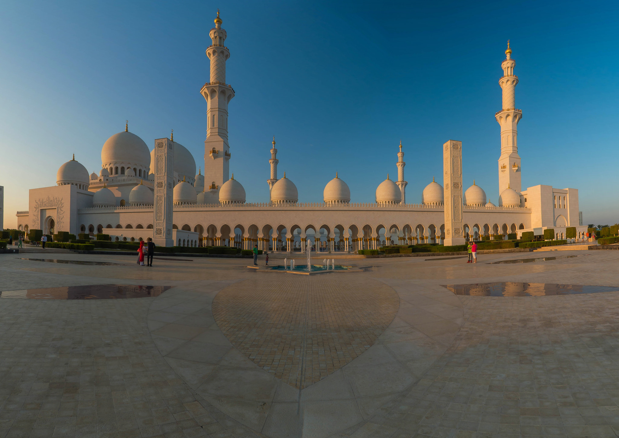 Sigma 10-20mm F4-5.6 EX DC HSM sample photo. Grand mosque panorama photography