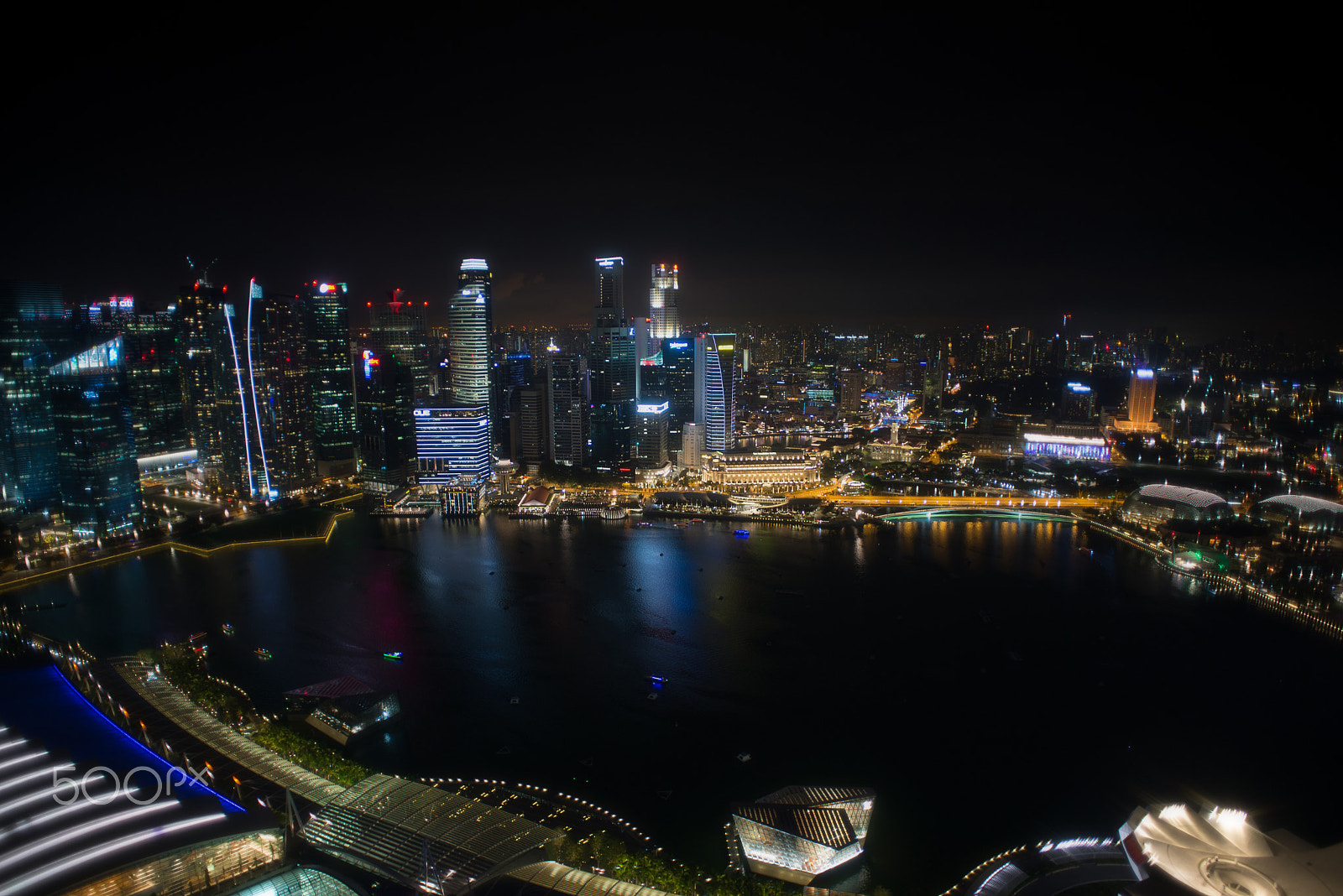 Nikon D600 + Nikon AF Nikkor 20mm F2.8D sample photo. Marina bay sands hotel rooftop view photography