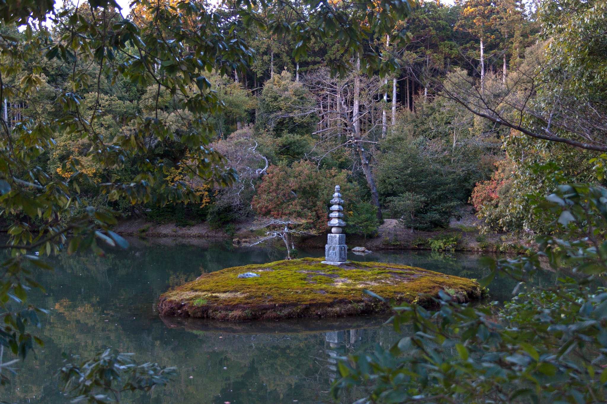 Canon EF-S 18-55mm F3.5-5.6 sample photo. Kinkaku-ji garden photography