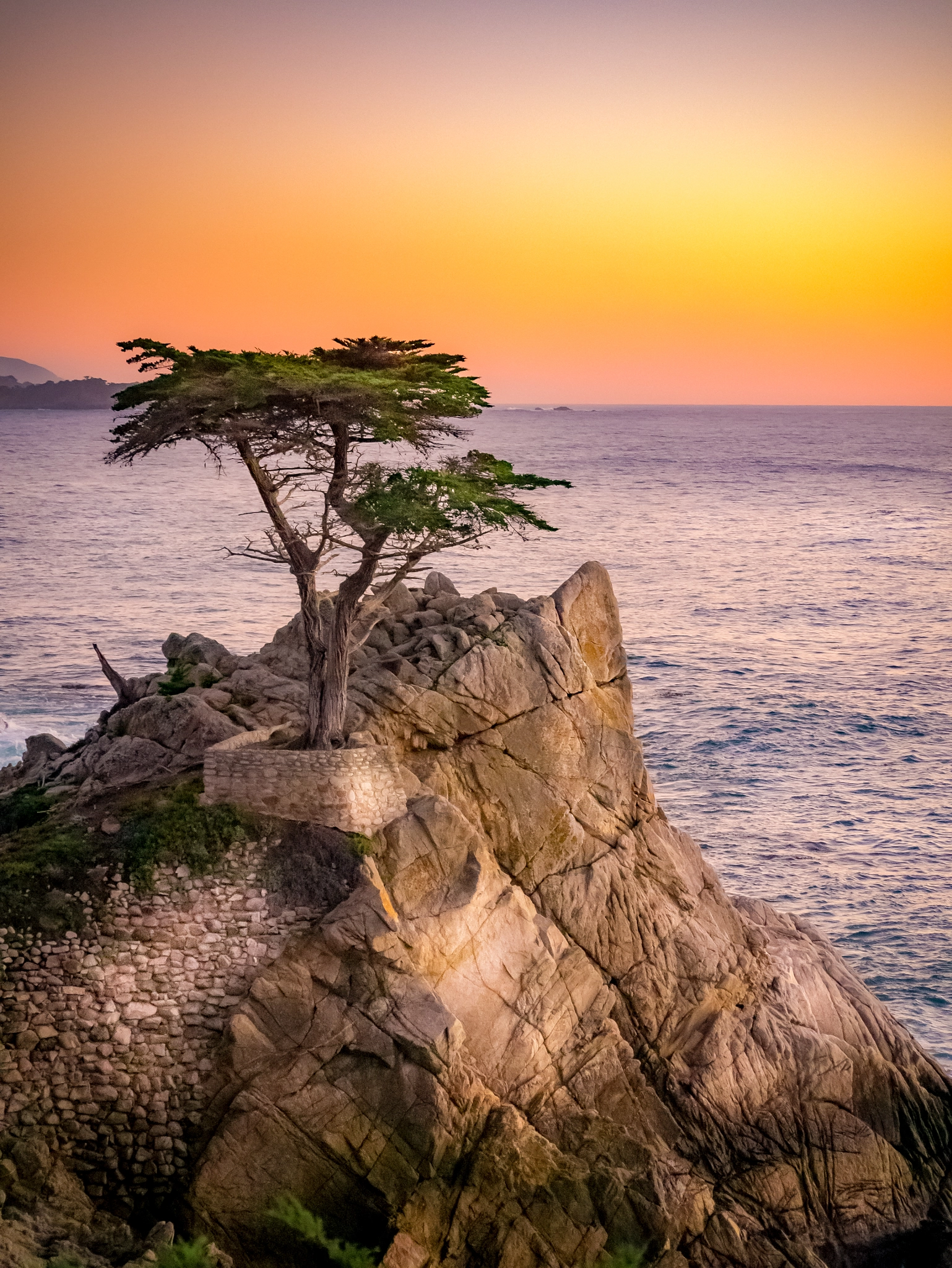 Panasonic Lumix G Vario 45-200mm F4-5.6 OIS sample photo. Cliff dweller photography