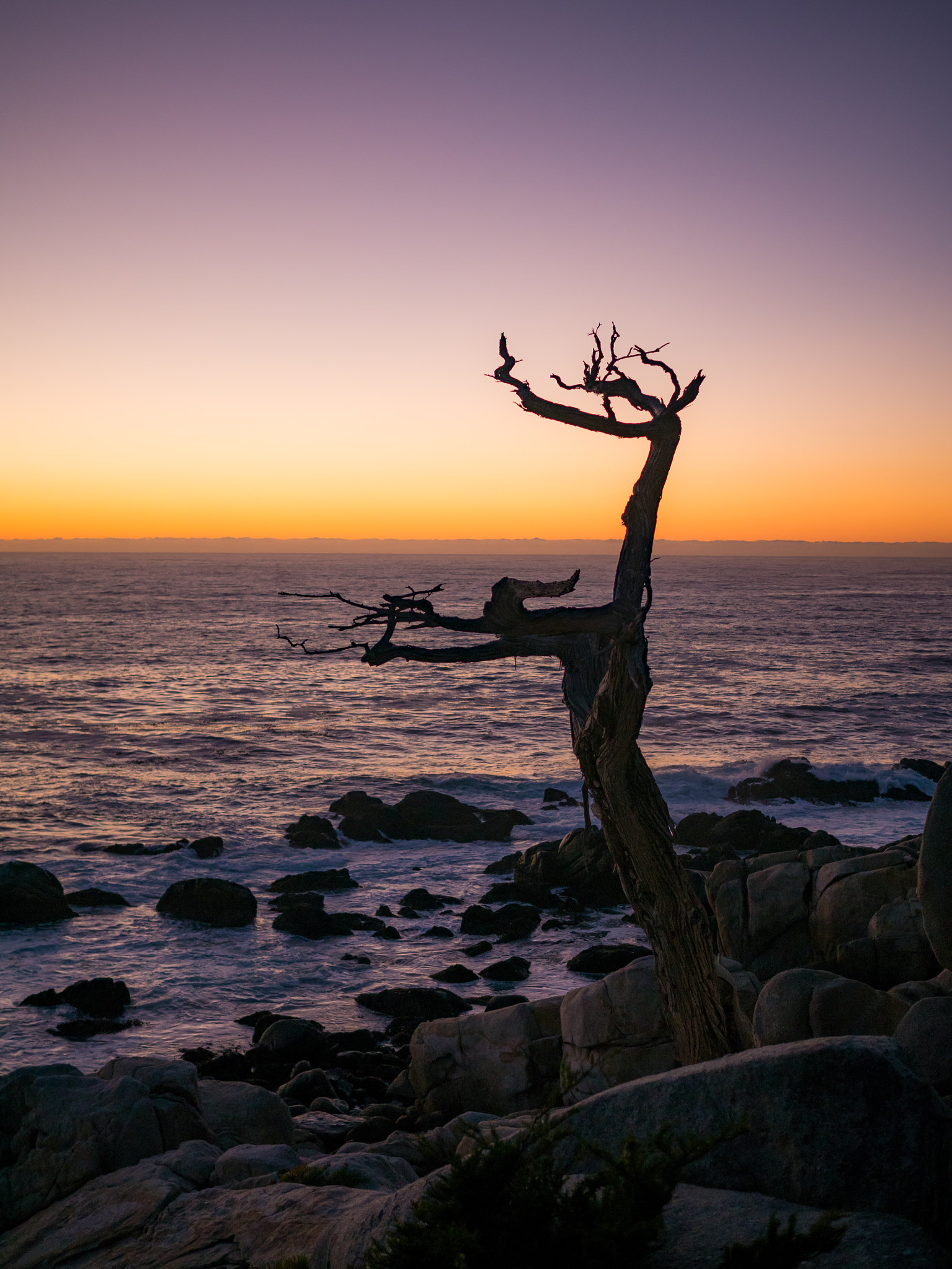 Panasonic Lumix DMC-GX7 + Olympus M.Zuiko Digital 25mm F1.8 sample photo. Rock beach photography