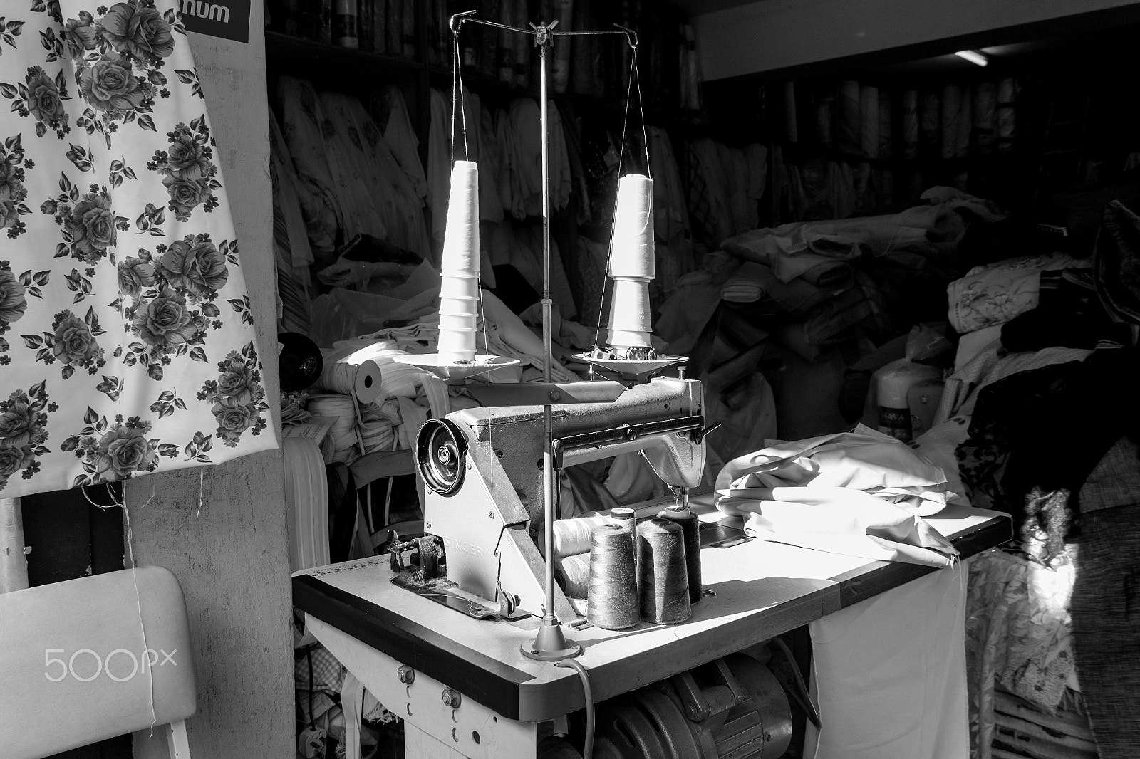 Sigma 18-125mm F3.8-5.6 DC OS HSM sample photo. Workstation photography