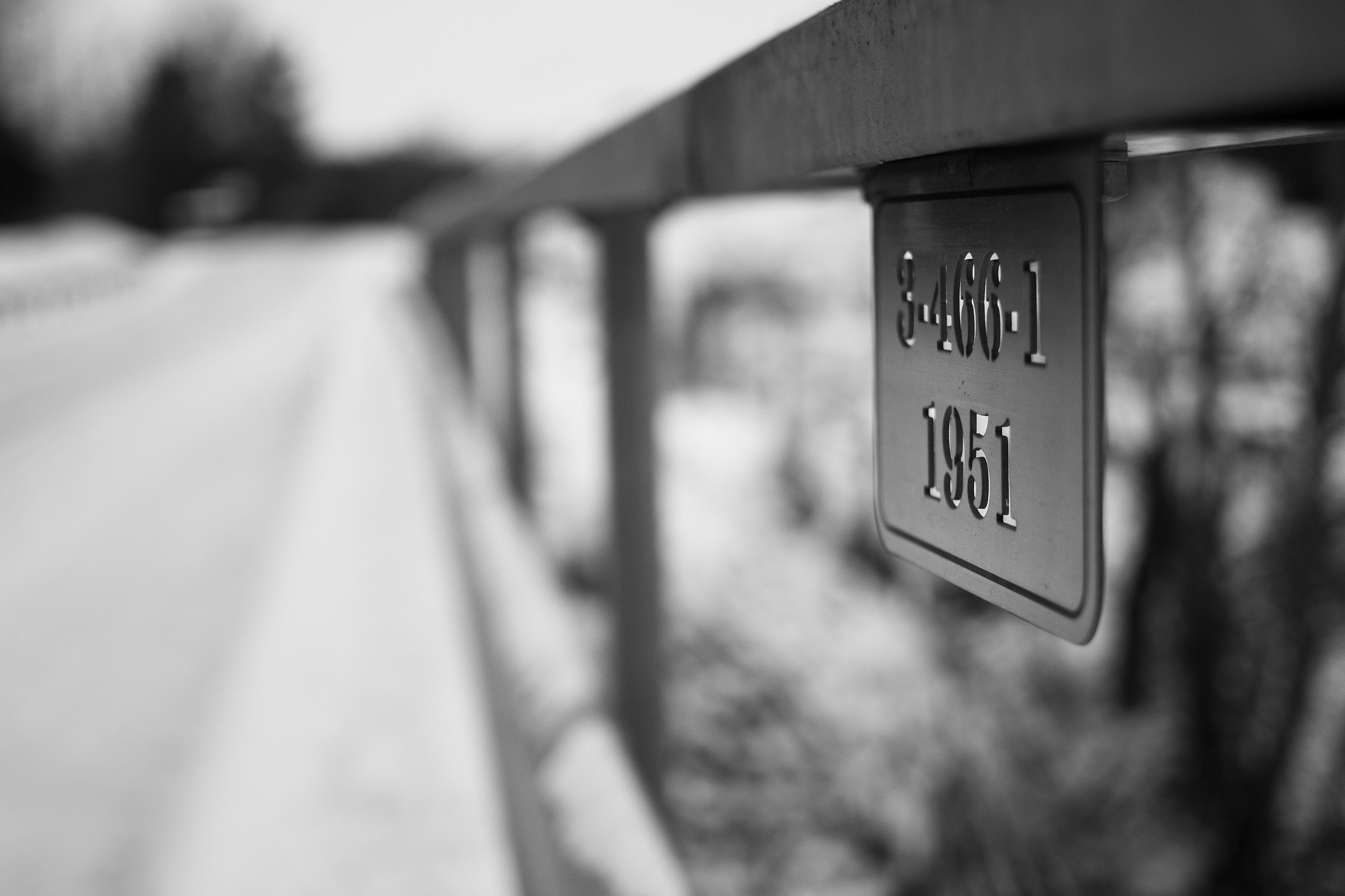 Canon EOS 700D (EOS Rebel T5i / EOS Kiss X7i) + Canon EF 35mm F2 sample photo. Leading bridge photography