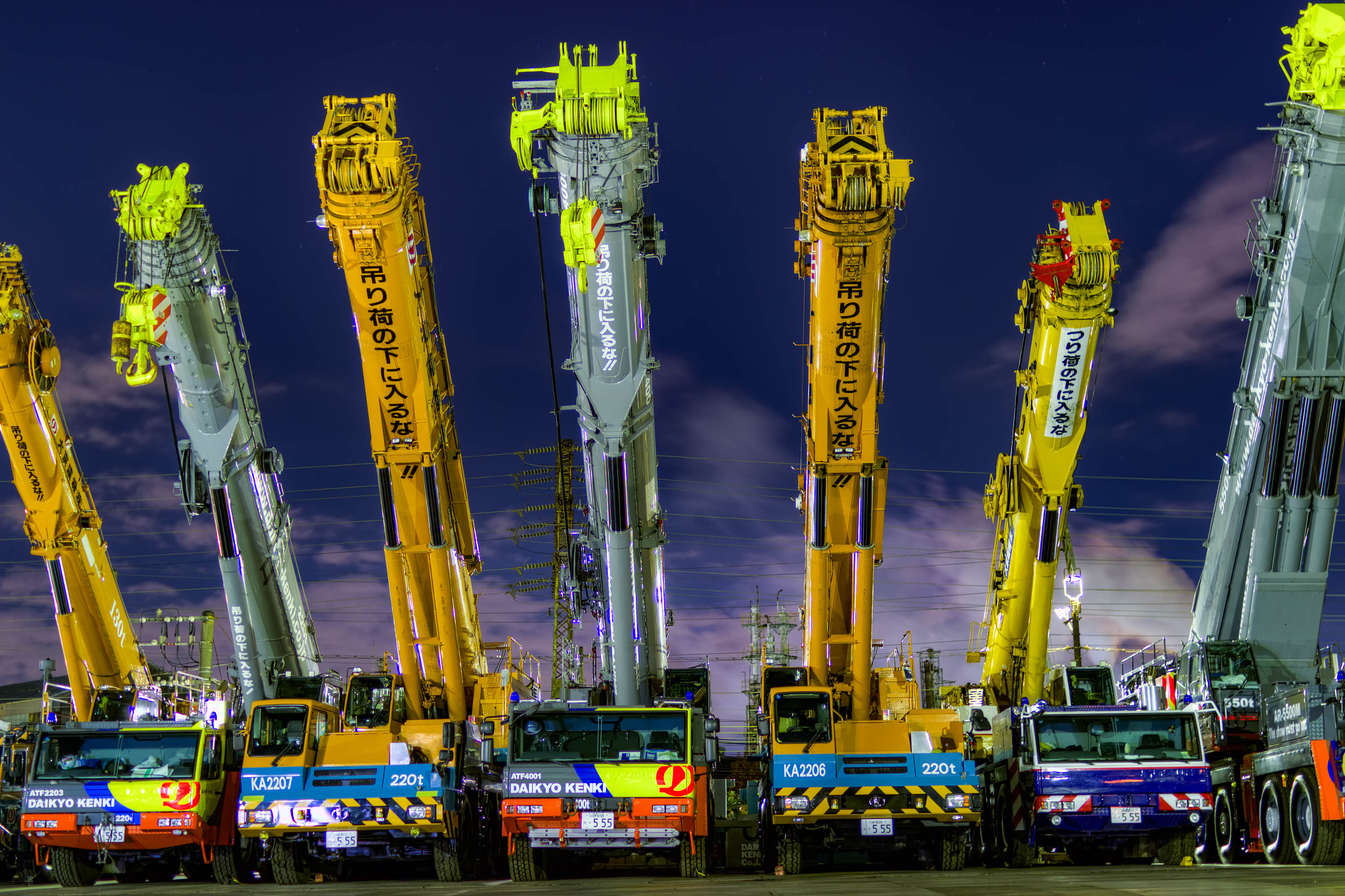 Sigma 30mm F1.4 EX DC HSM sample photo. Working cars photography