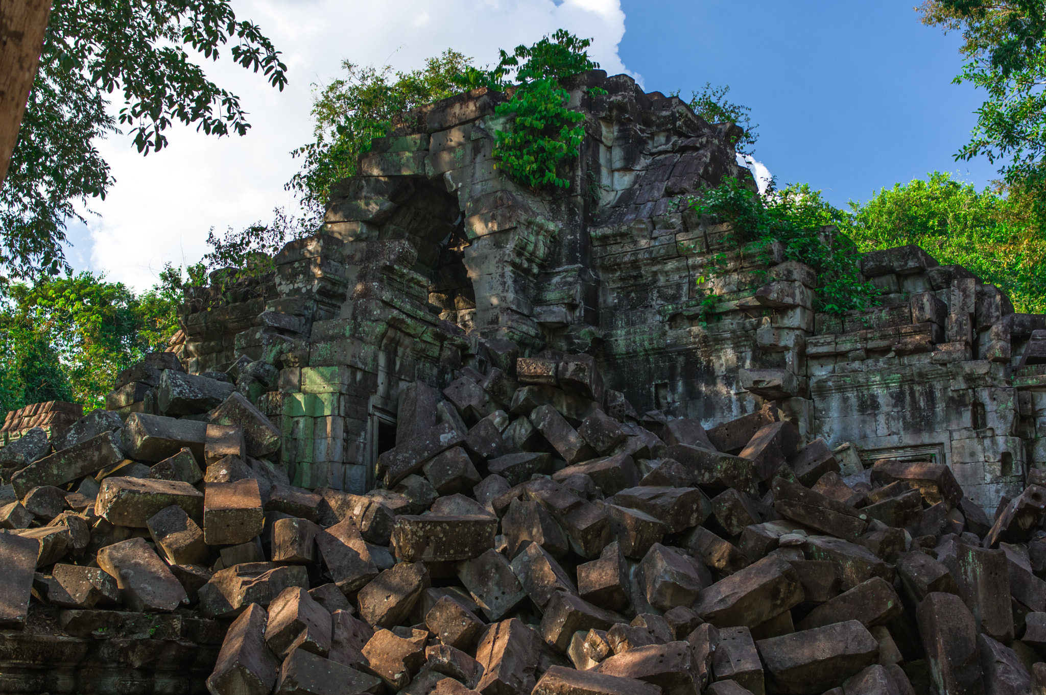 Pentax smc FA 31mm F1.8 AL Limited sample photo. Cambodia photography