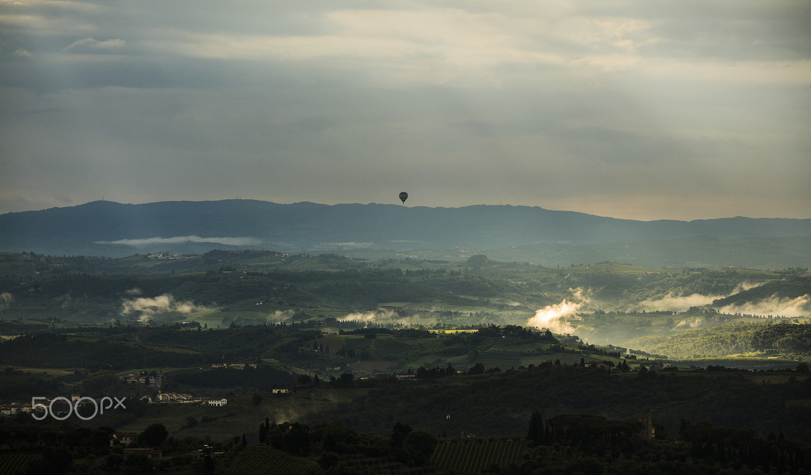 Canon EOS 5D + Canon EF 80-200mm f/2.8L sample photo. Panorama toscano photography